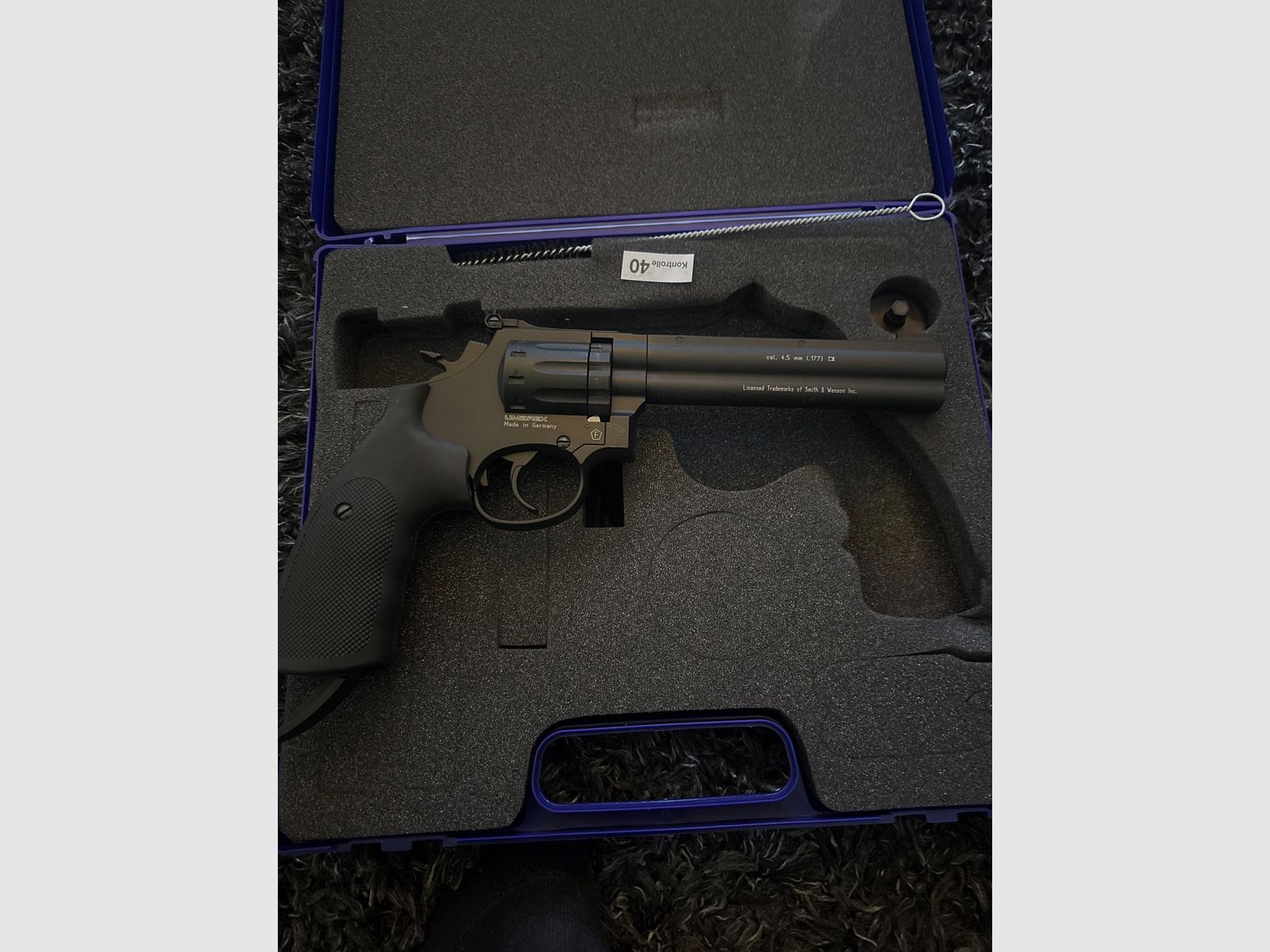 CO2 Revolver , Bild 2 von 2