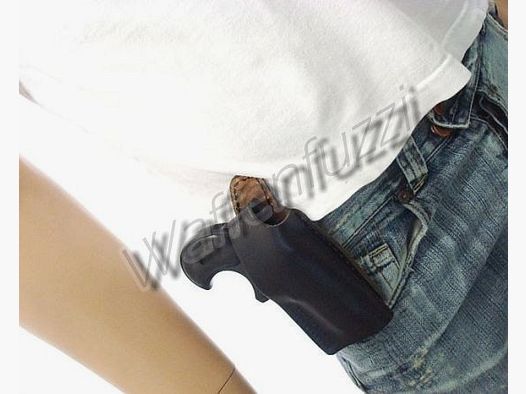 Leather belt holster for derringer