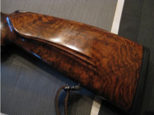 "TOP"  Blaser K95 Black-Custom mit Traumschaft in HK 9/10 nicht nur  für Liebhaber traditioneller Jagdwaffen ! Kaliber .308 Winchester inkl. LEICA Fortis 1,8-12x42i  Leuchtpunkt L-4A  (wie ZEISS 60) und inkl. 60 Schuss RWS DK 10,7 Gramm