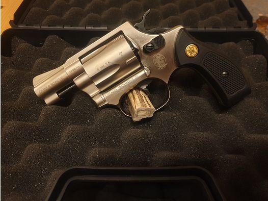 Smith an Wesson chiefs special 