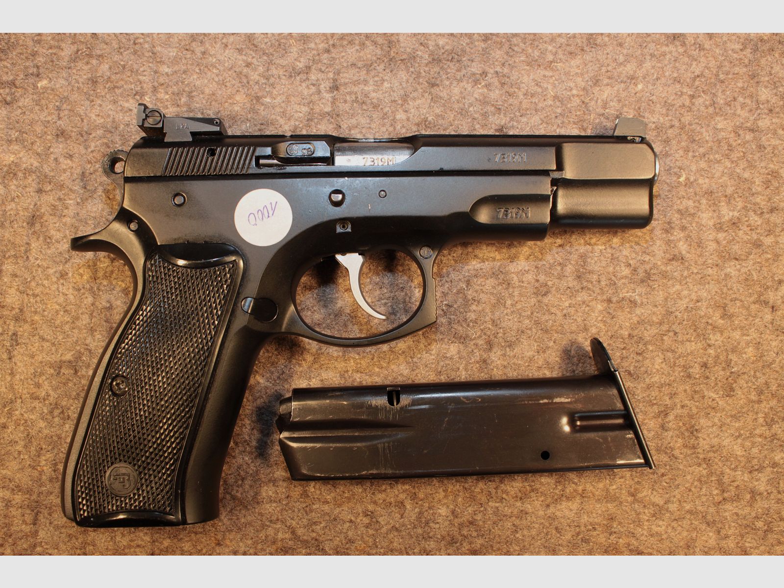 CZ 75 B with adjustable sights.