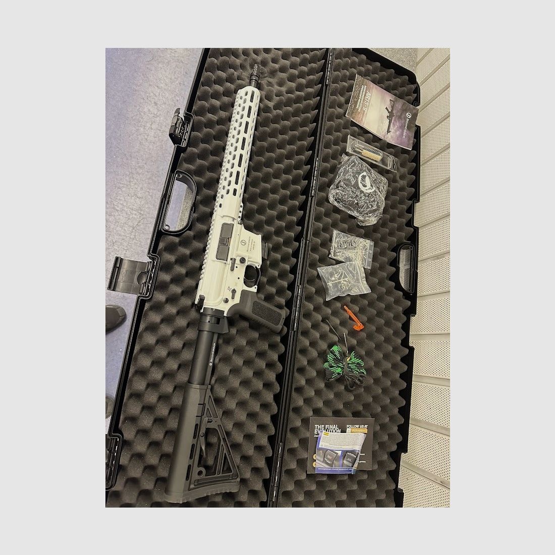 Schmeisser AR15-9 M4FL Weiß 14,5 Zoll