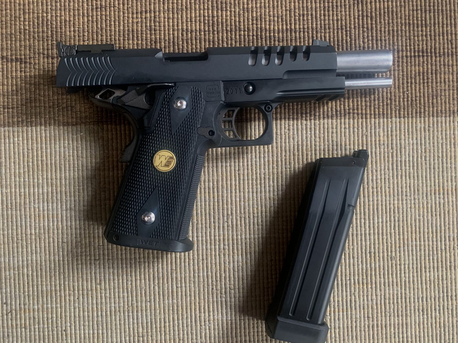 VFC HK417 GBB + Wei ETech Hi-Capa + Holster
