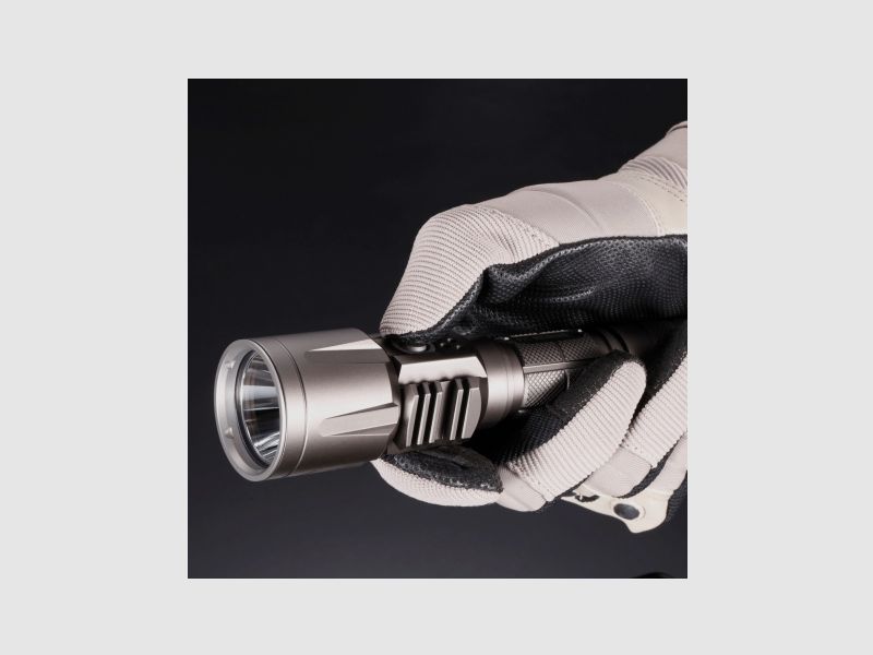 Latarka Nitecore P25 Smilodon 860 Lumenów, zdjęcie 2 z 28