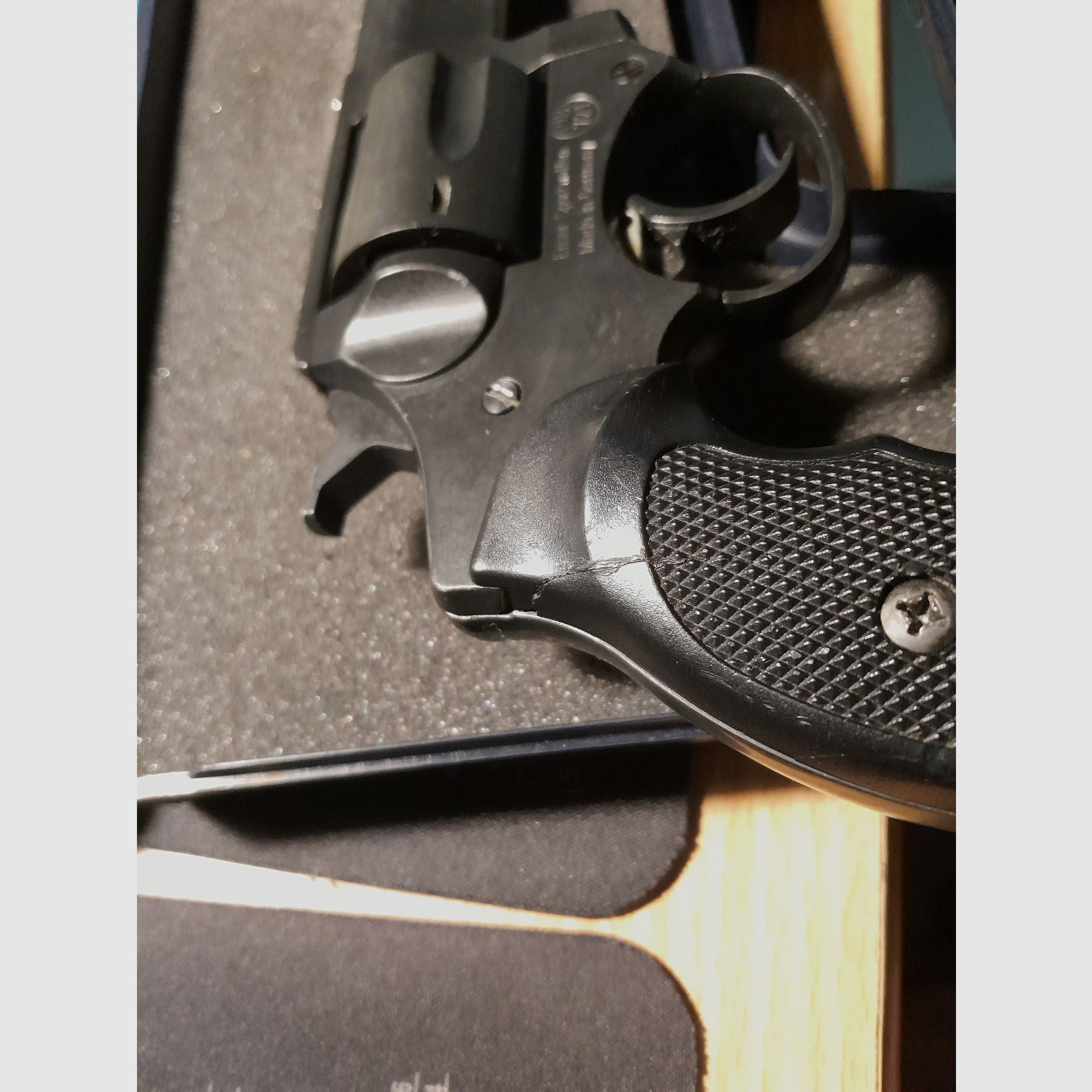 Iwg madlock revolver