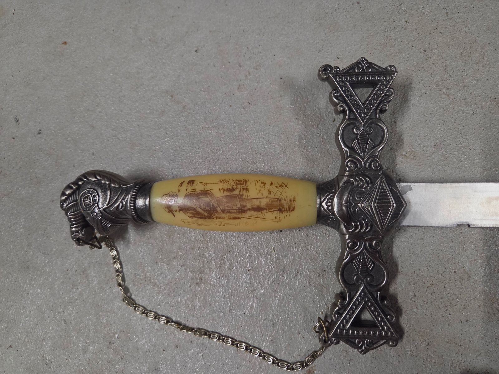 Épée cérémonielle des Templiers maçonniques