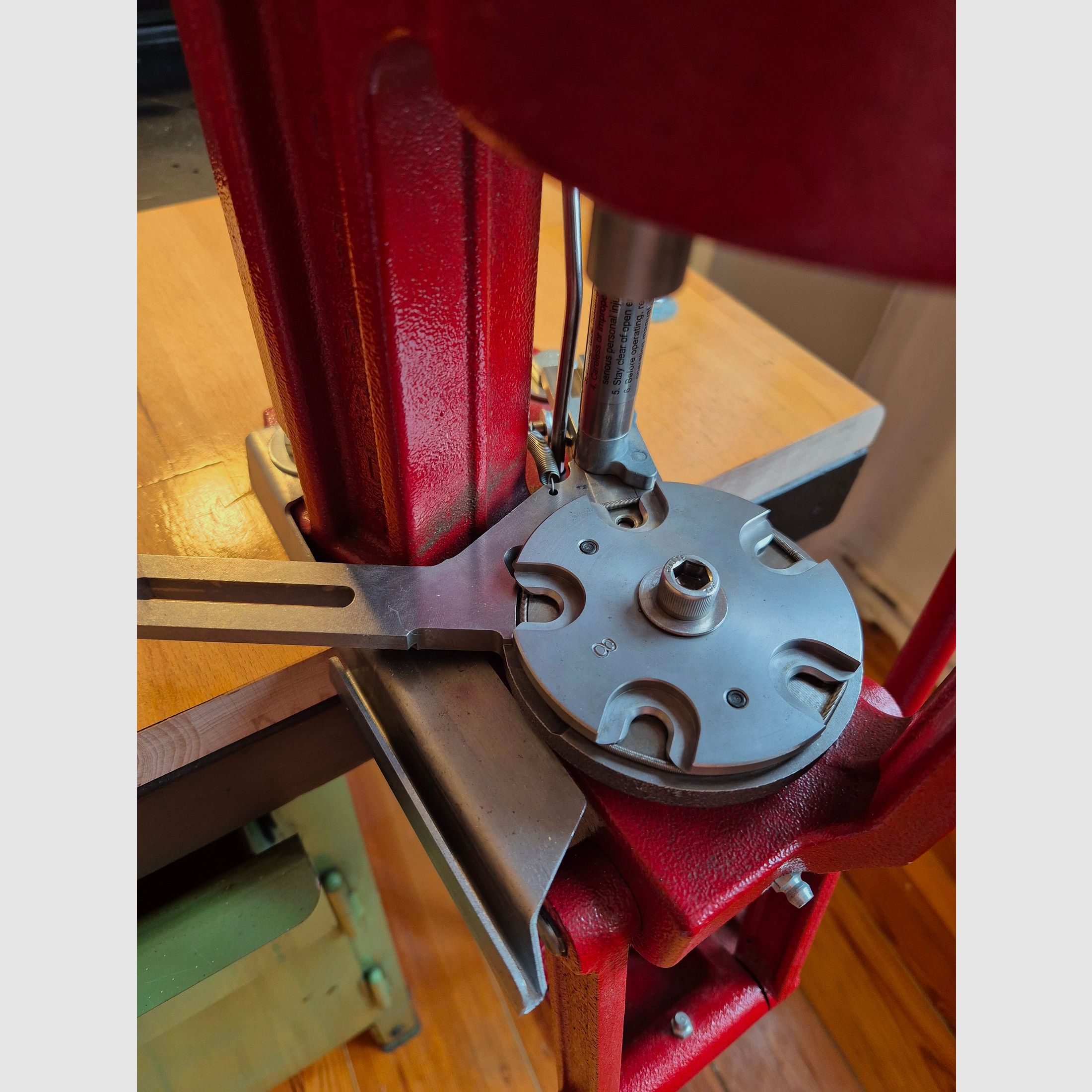 Hornady 5-Station Wiederladepresse Komplettset + massiver Tisch & Zubehör