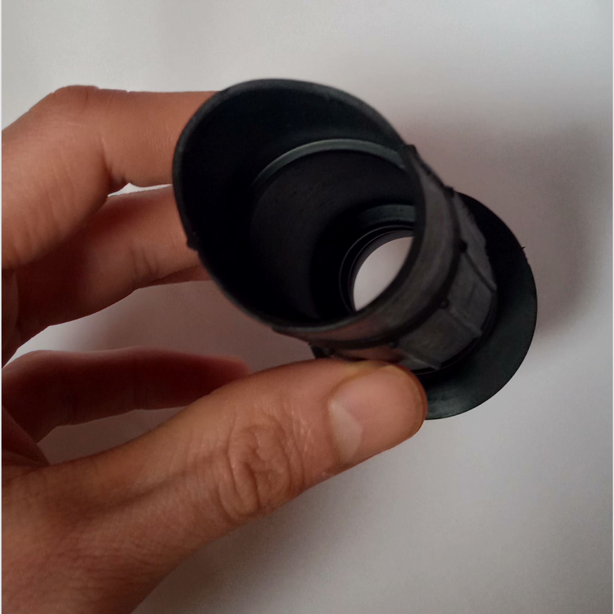 Unbenutzte Depotware PSO-1 Scope 4x24  Augenschutz Augenmuschel Lichtschutzblende Okular für AK Zielfernrohr 