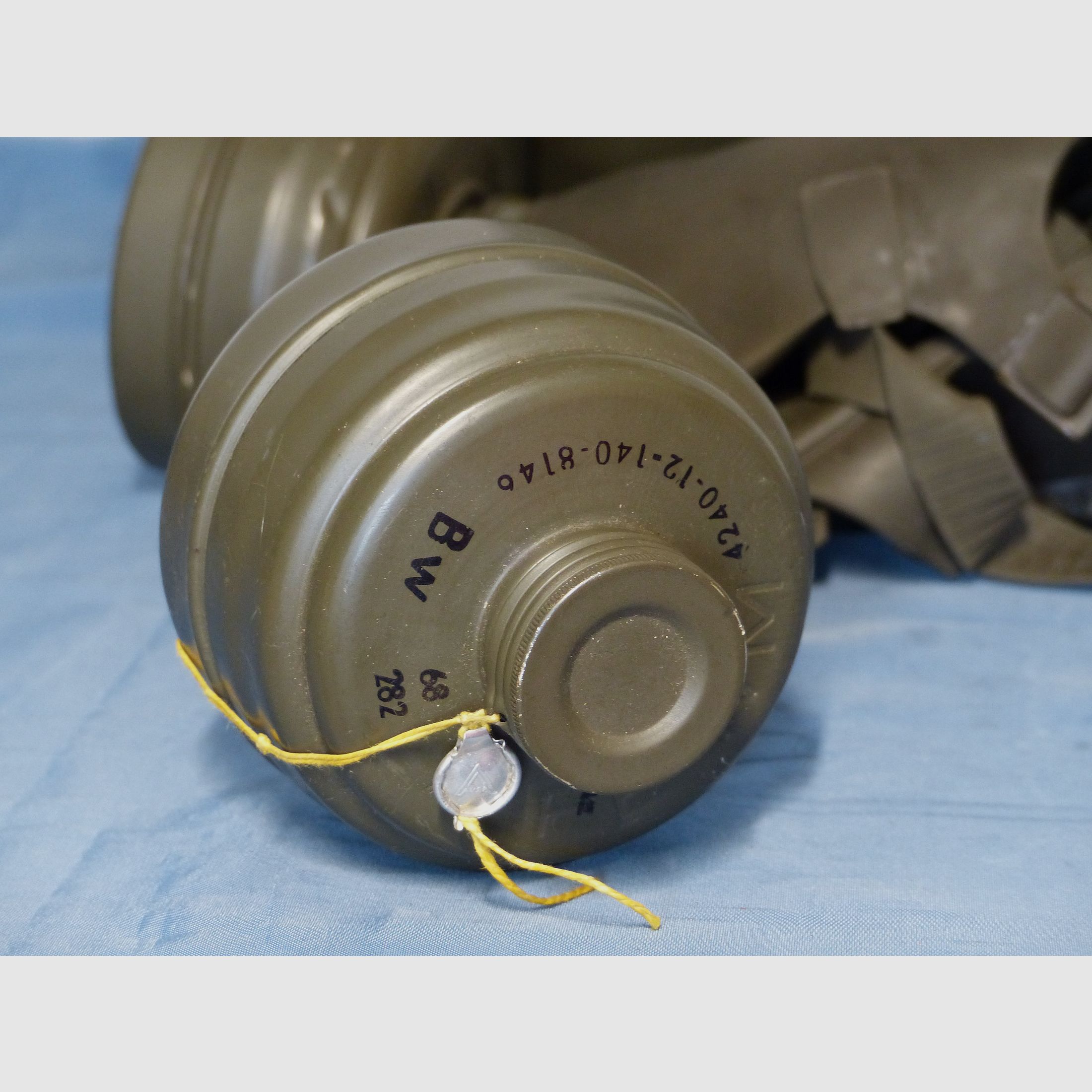 Bundeswehr ABC protection equipment transport bag, gas mask 2 filters and accessories BW 70s