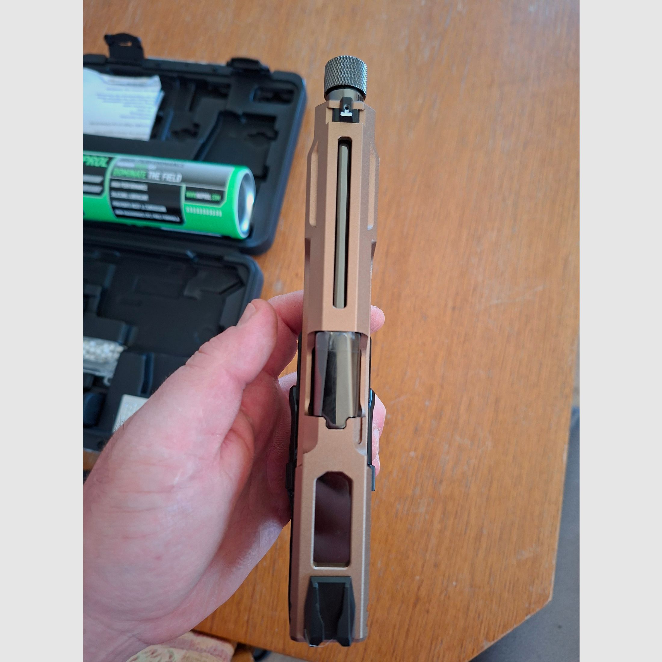 G&G GTP 9 MS DST CO2 Softair Pistole, Desert mit Green gas und 2 Magazine 