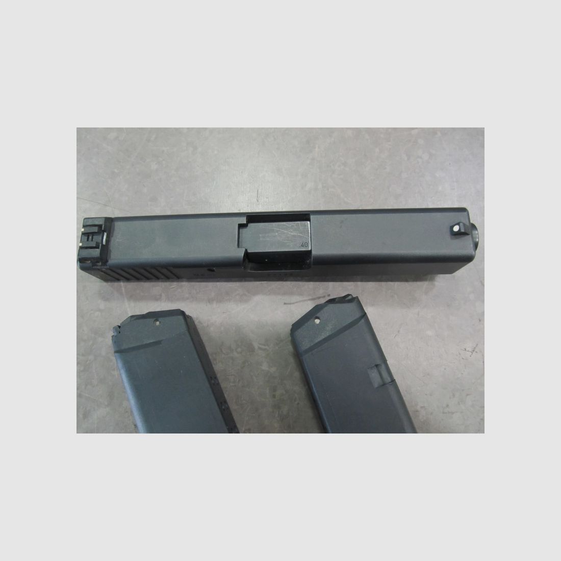 GLOCK 23 CAÑÓN CAL40SW usado, imagen 2 de 3