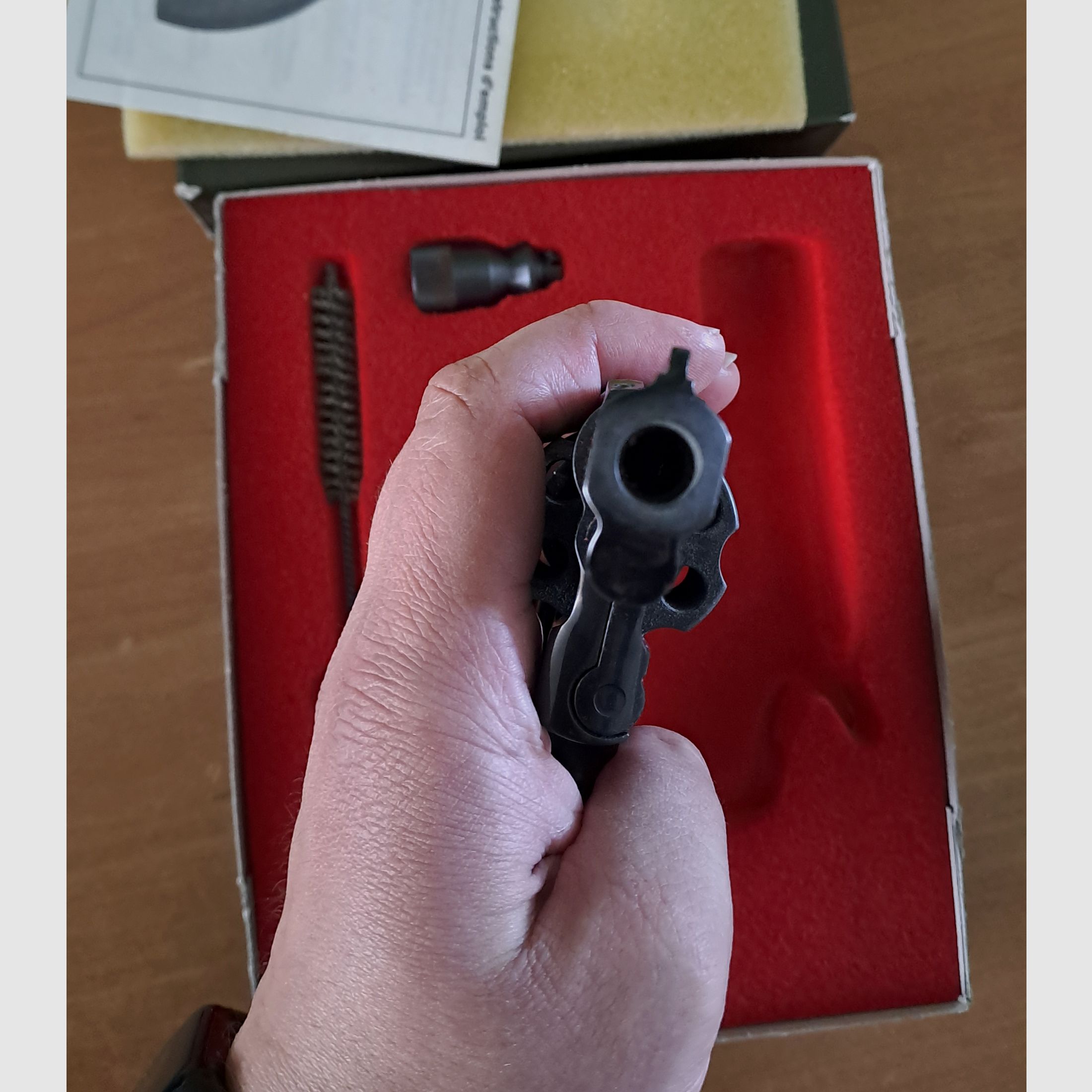 ¡Mauser Mod.K50 cal. .380 knall completo con accesorios!