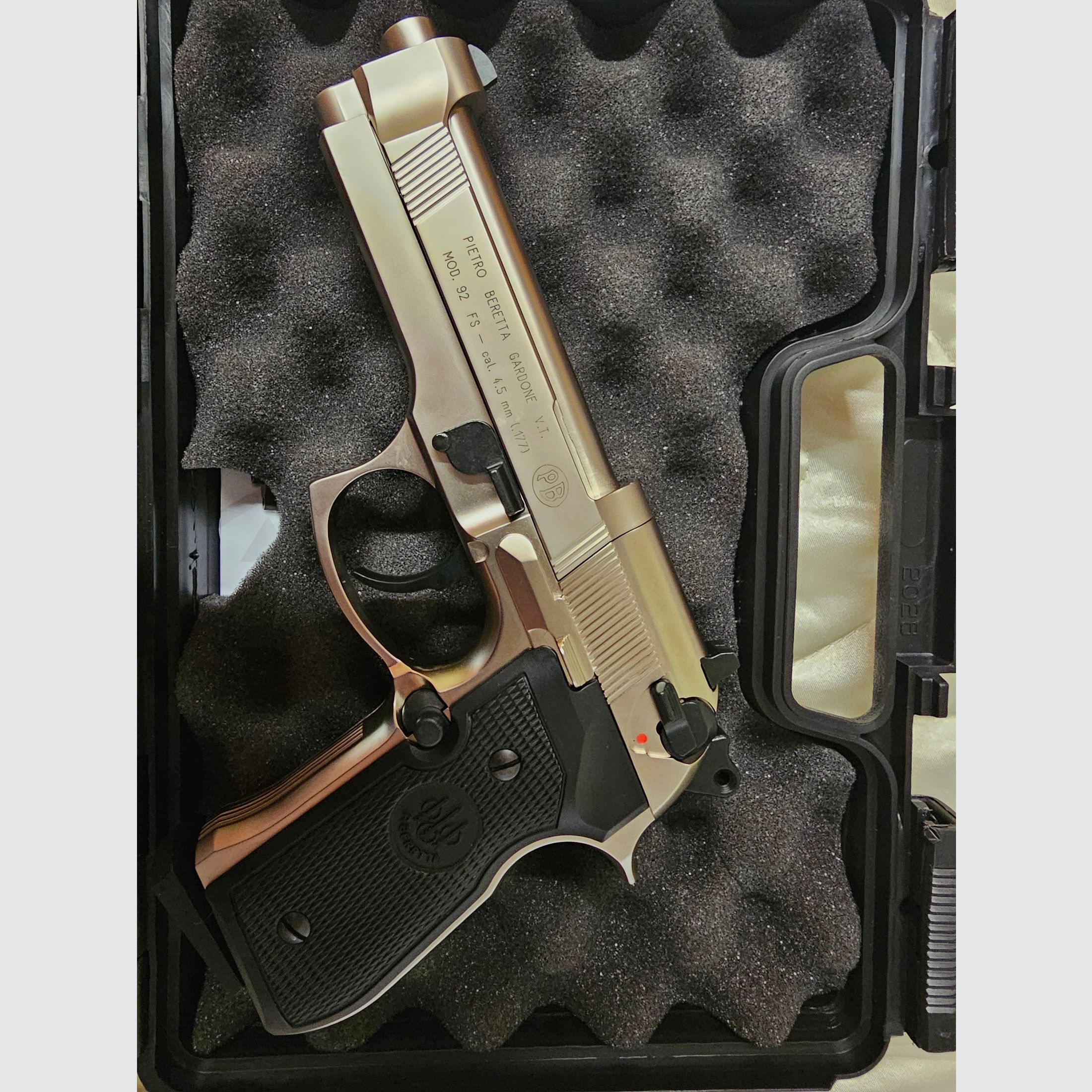 Umarex Beretta 92 FS Nickel/Polymer