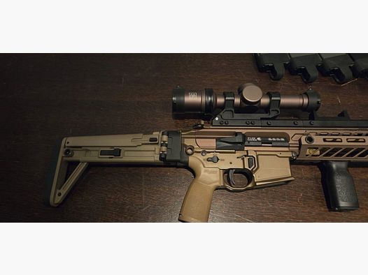 APFG Spear LT mit SURG Upper und Zubehör