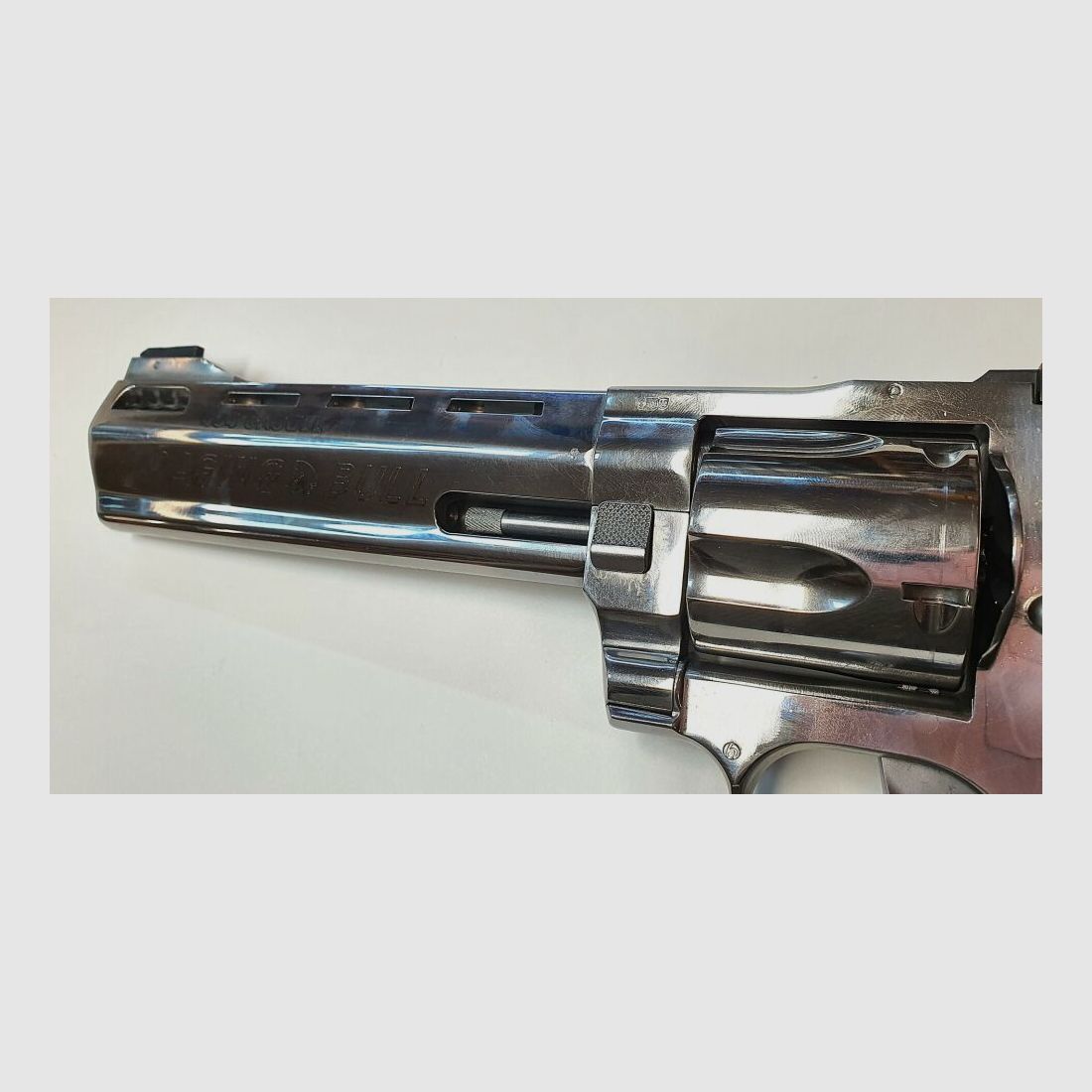 Taurus Revolver Taurus RAGING BULL im Kaliber .454Casull Vernickelt 6,5" Lauf