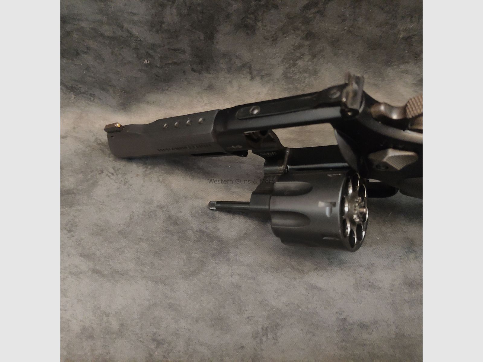 Smith & Wesson Mod.327 TRR8 8-Schüssig Performance Center