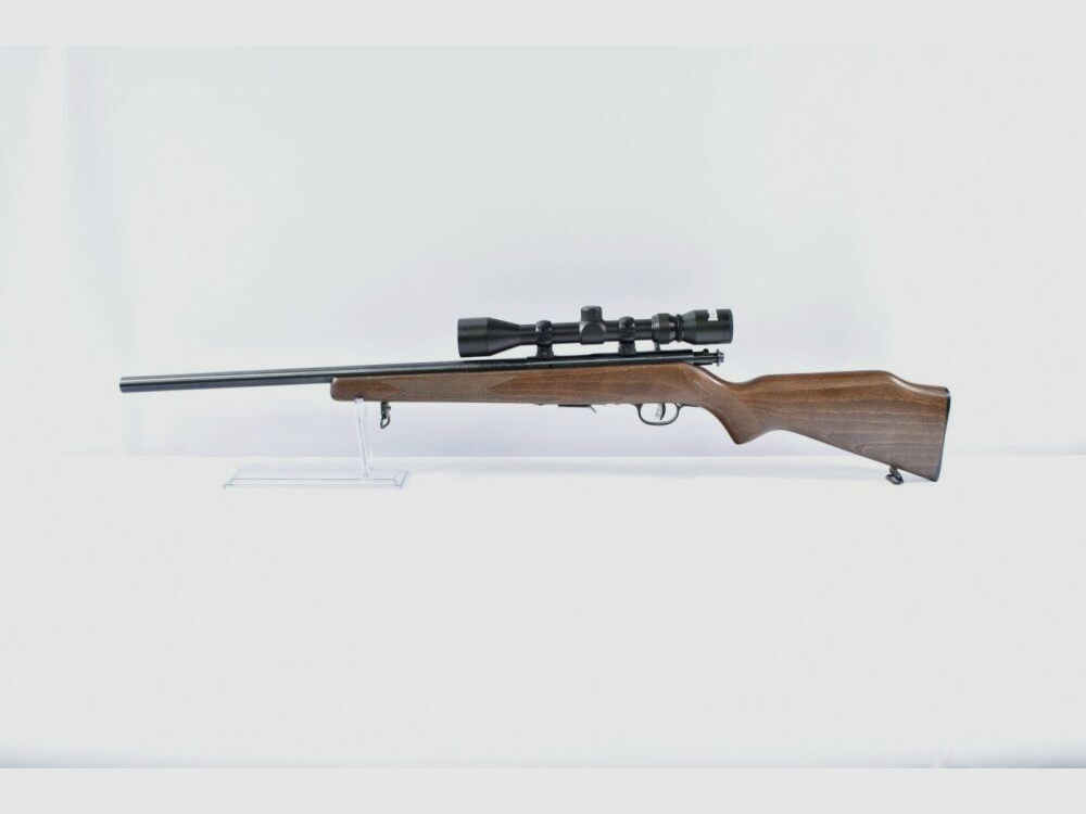 Savage 93R17​ .17HMR Repetierbüchse