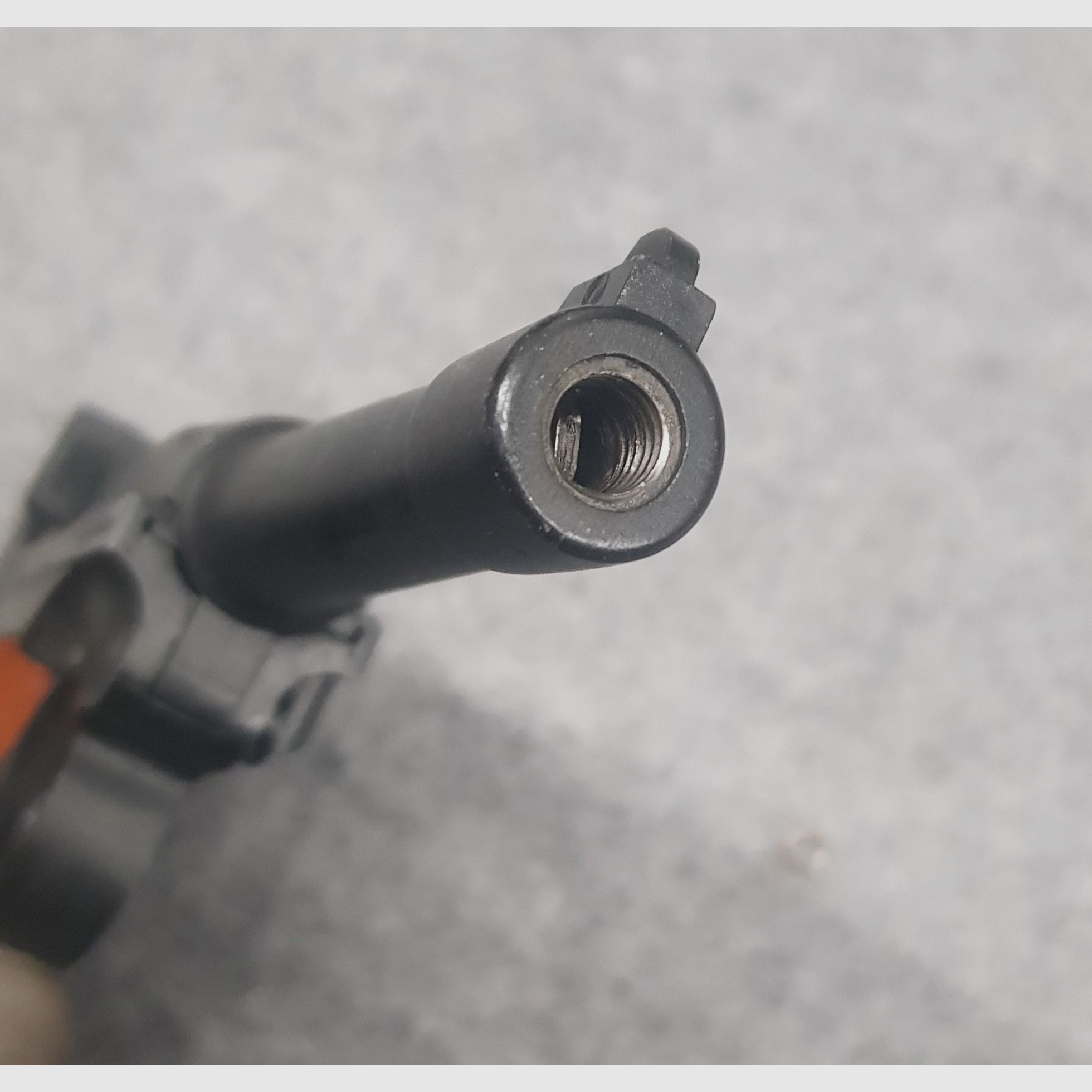 Sehr seltene Pistole PTB 517 Record Mod.  08  Cal. 8mm Knall PAK schwarz brüniert Schreckschuss P08 Holzgriffe