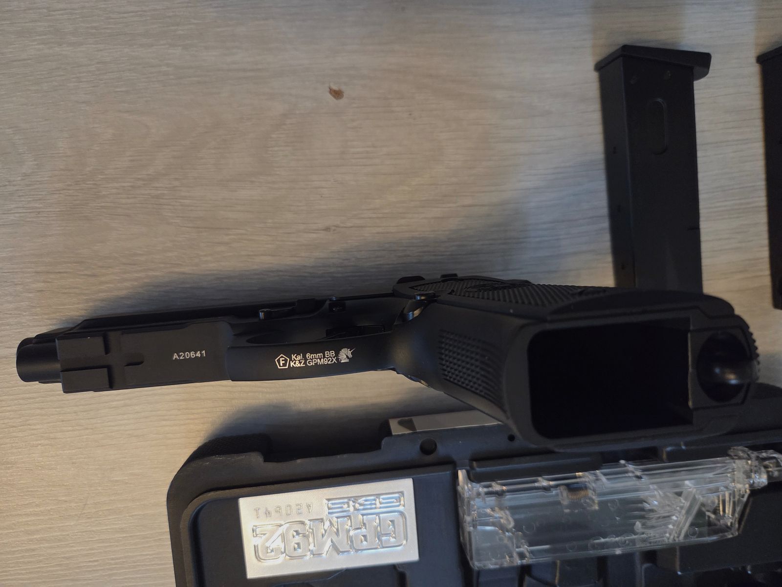 G&G GPM92 GP2 (Beretta 92) Pistola Airsoft Gas-Blowback 6mm BB Metal completo / muy buen estado y cuidado