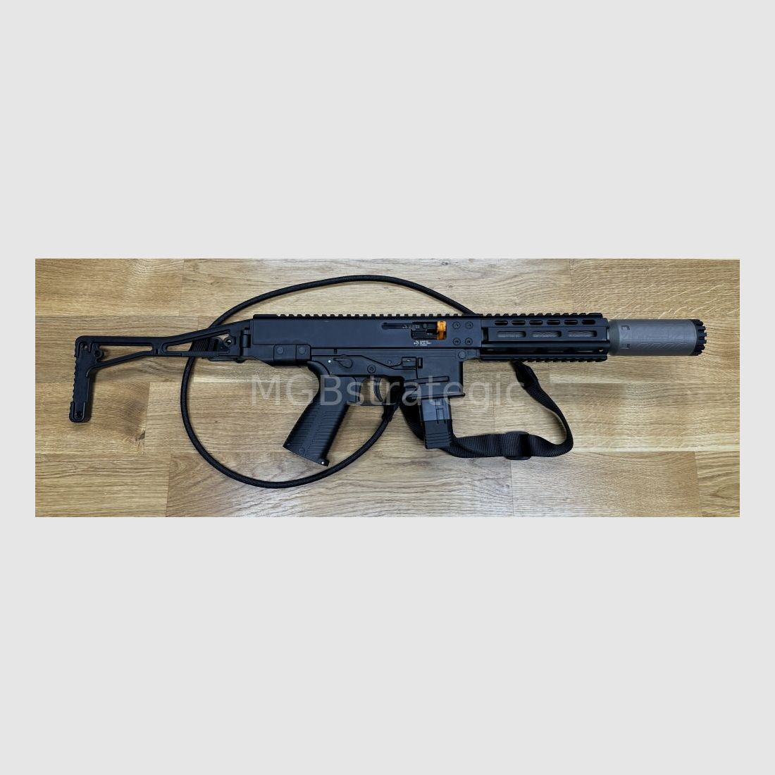 B&T AG halbautom. Büchse 9mmLuger GHM9 SD DE mit Integralschalldämpfer = Schallabsorberwaffe // bei uns mit H&K Riemen