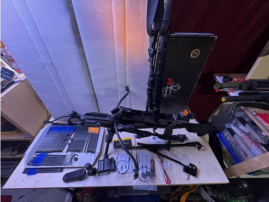 Cobra Adder mit installiertem v2 Kit und 180 lbs Wurfarm