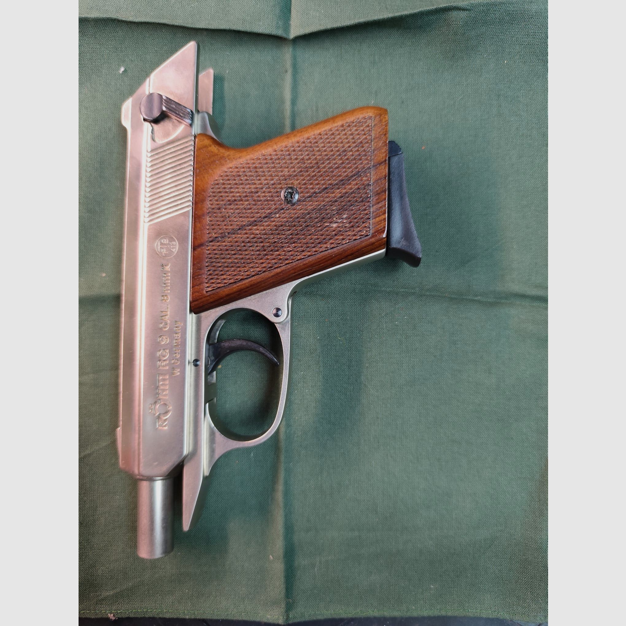 Röhm RG 9 8mm Nickel Holzgriffe P.A.K. 413 Sammlerwaffe