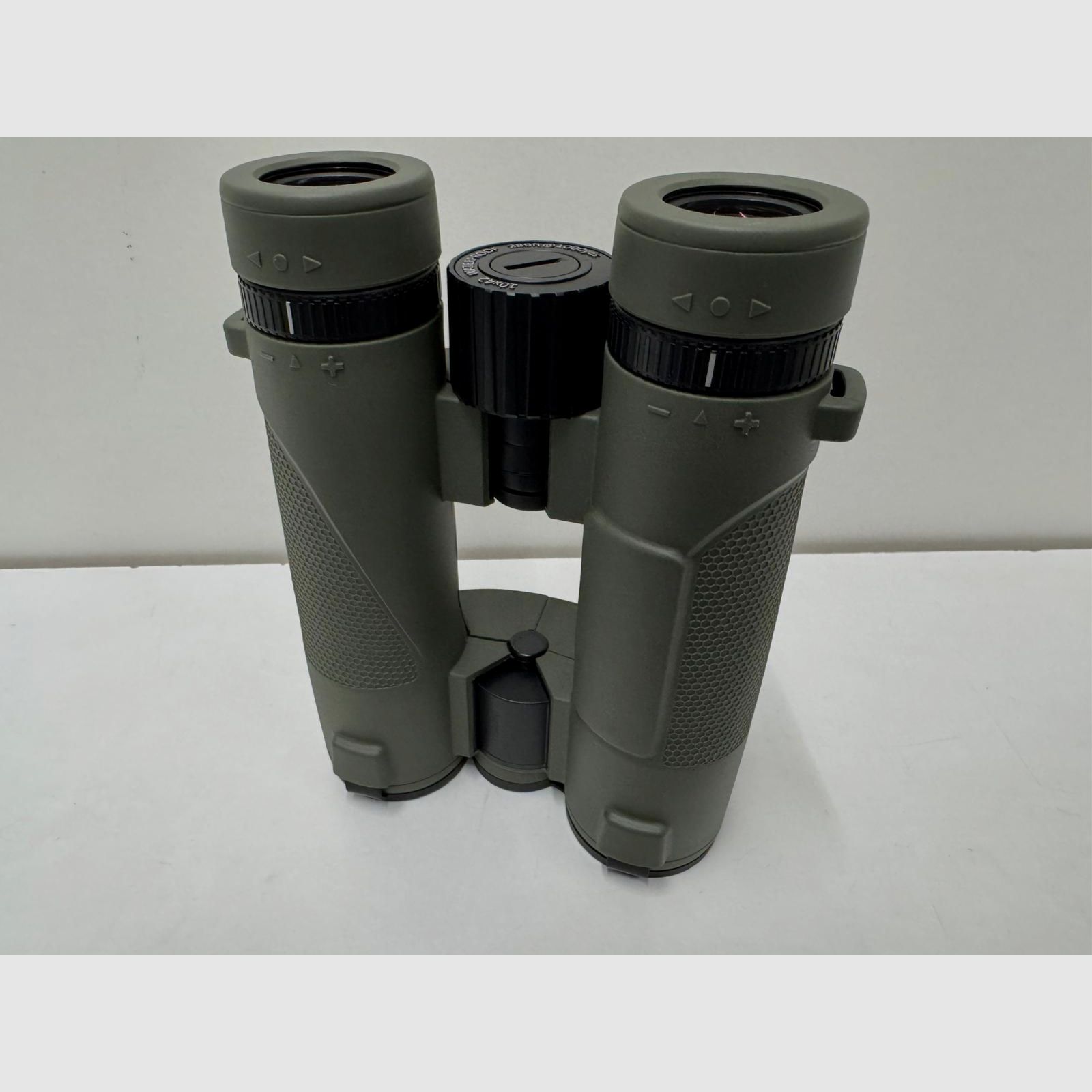 Lisenfeld 10×42 HD Range Finder Fernglas Nuernberg I