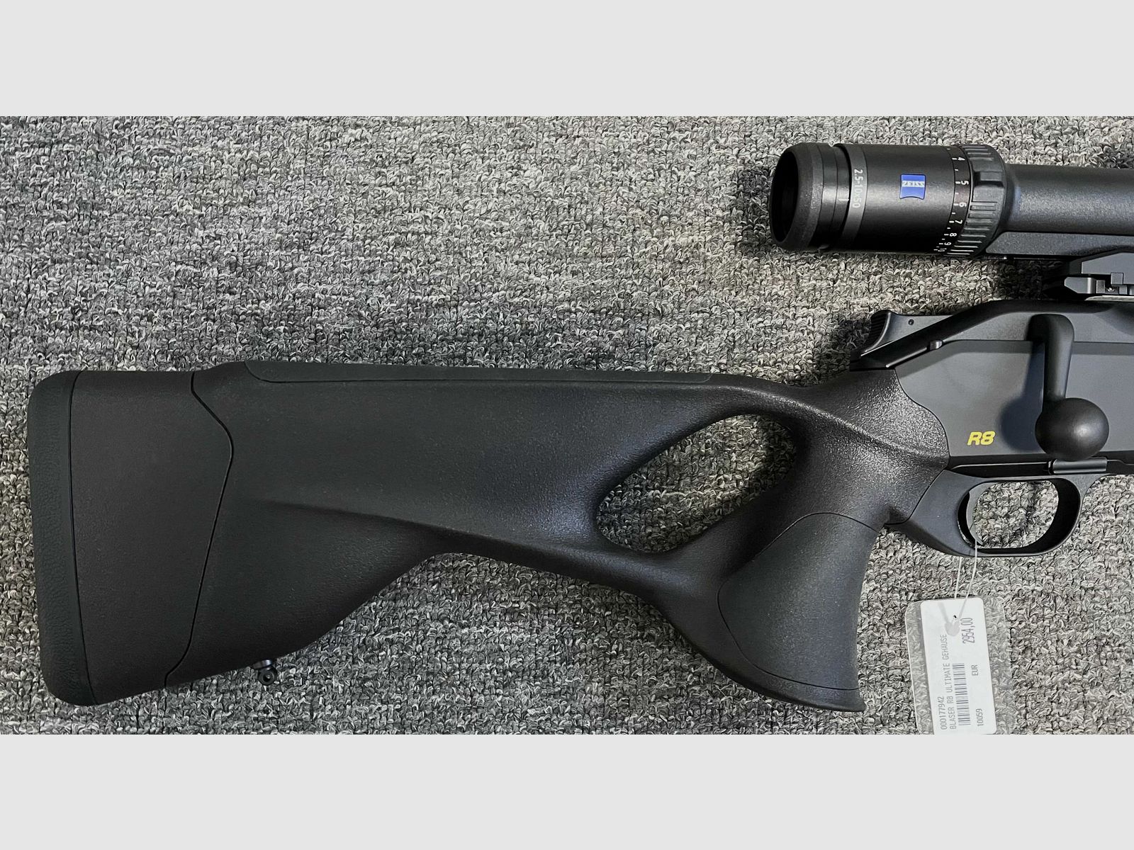 Blaser R8 Ultimate .30-06 + Zeiss Victory HT 2,5-10x50 + Dentler Montage
