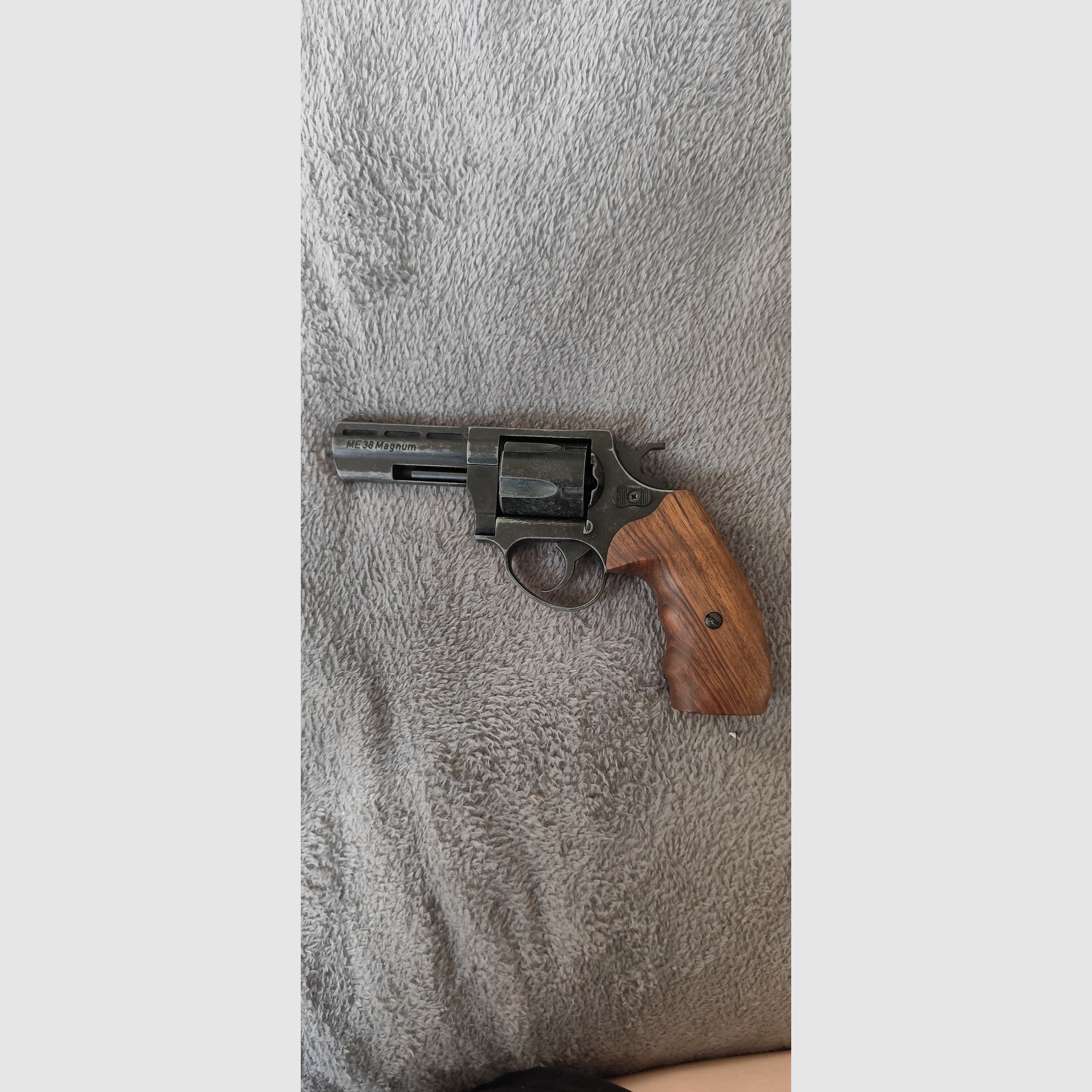 ME-Sportwaffen ME 38 Magnum 9 mm R.K. antik look Holzgriff Schreckschuss Revolver 