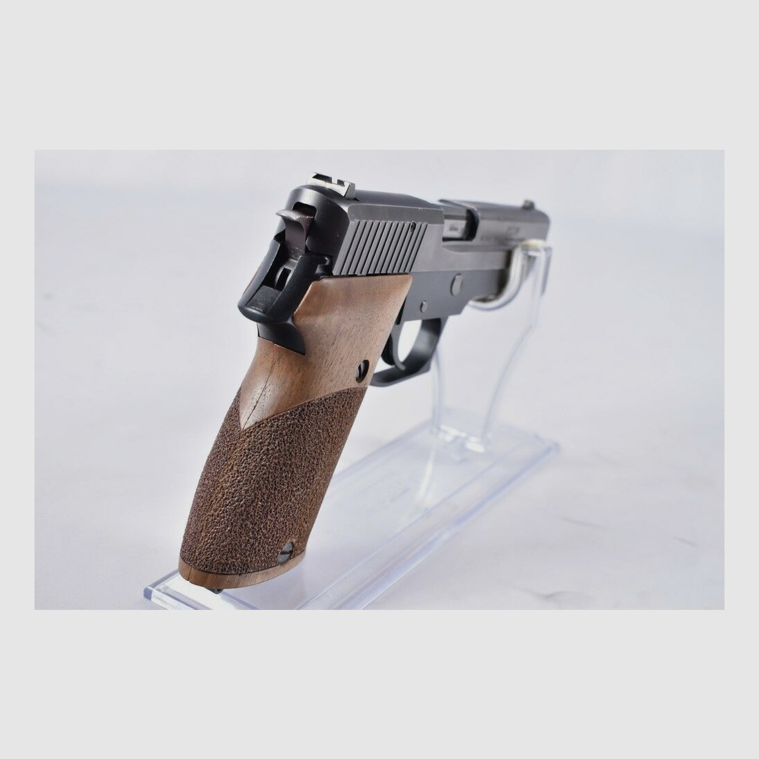 Sig Sauer P220