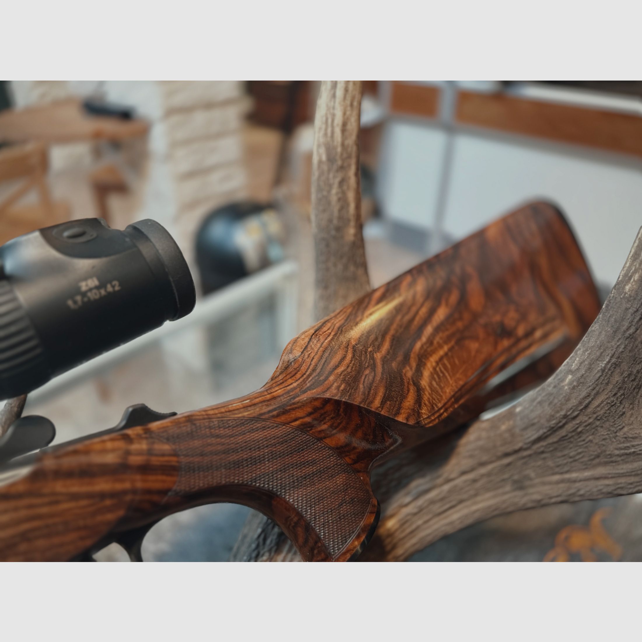 Blaser K95 Luxus – Cal. .308 Win. | Classe de bois 6 | Swarovski Z6i | Hausken 224 Lite