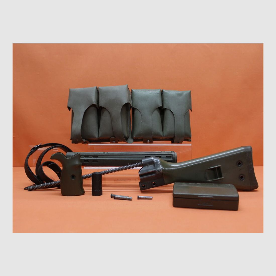 BUND SURPLUS Heckler&Koch/H&K HK G3 Komplett-Set oliv BUND H&K Handschutz/Pistolengriff/Schulterstütze/Mag.T.SSt