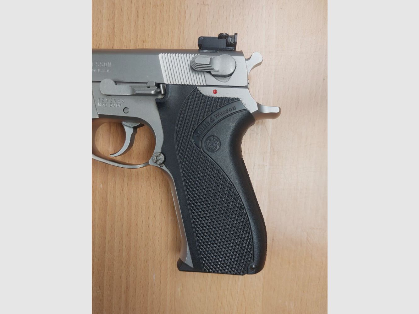 Smith & Wesson, USA M 5906