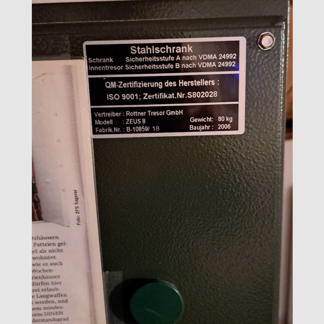 Gun safe for short and long guns