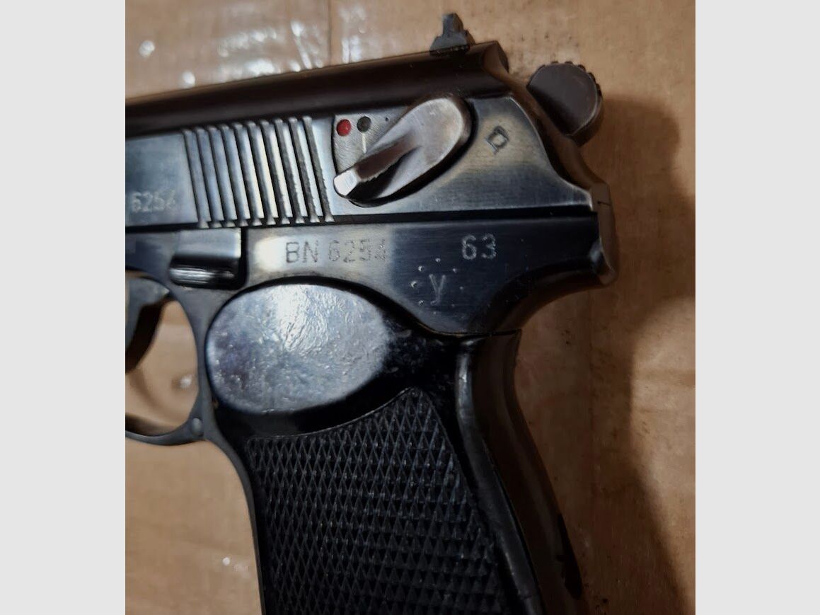 DDR Ernst Thälmann Suhl Makarov K100 Pistola M