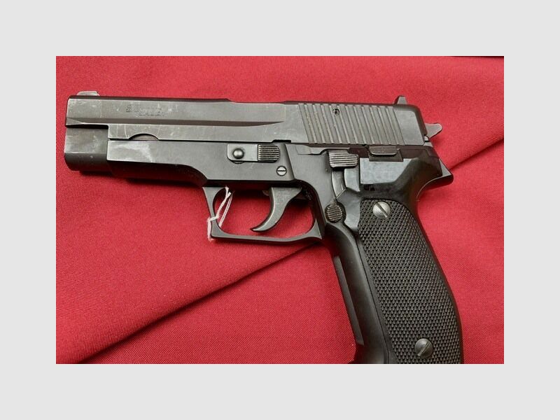 Kommissionen Pist. SigSauer P 226, Bild 1 von 2