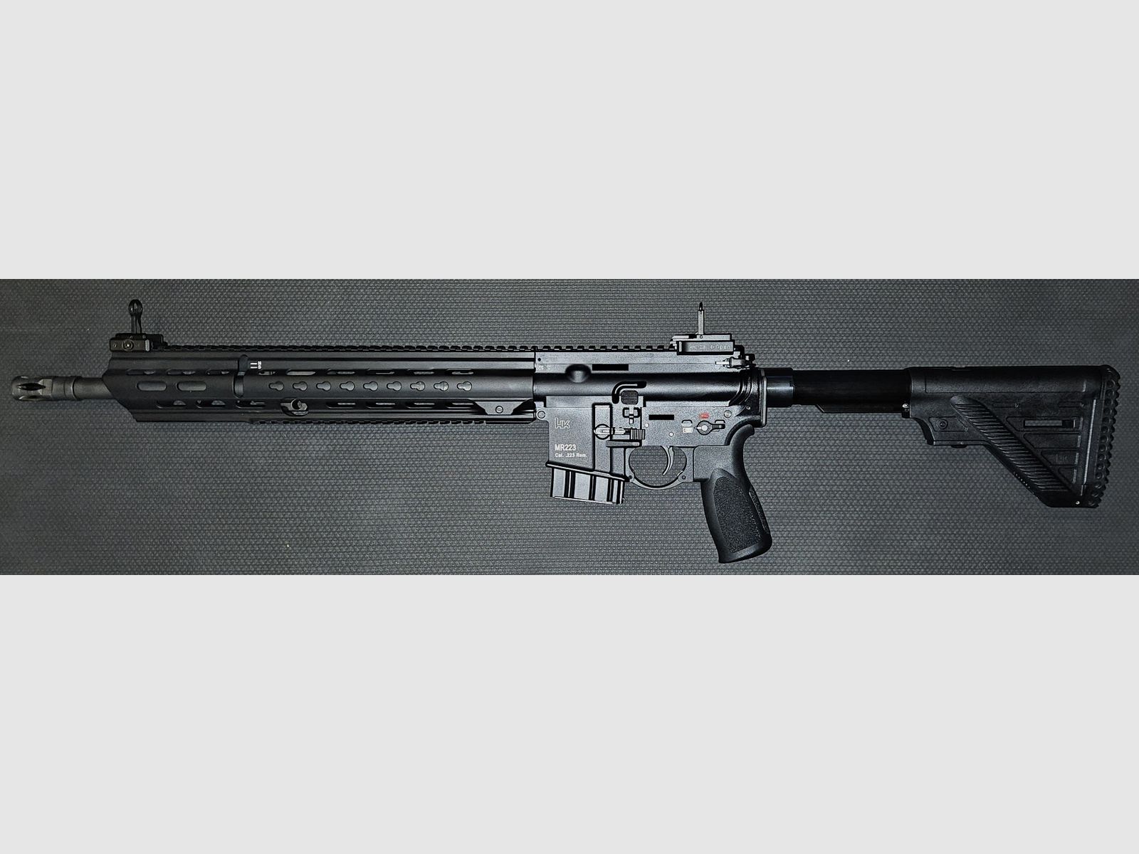 H&K MR223 16,5" negro con guardamanos largo