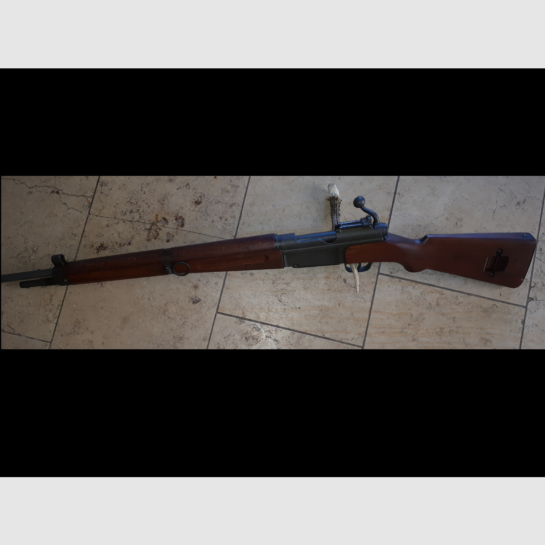 Modello MAS 1936, caricatore singolo, calibro 7,62x 54.