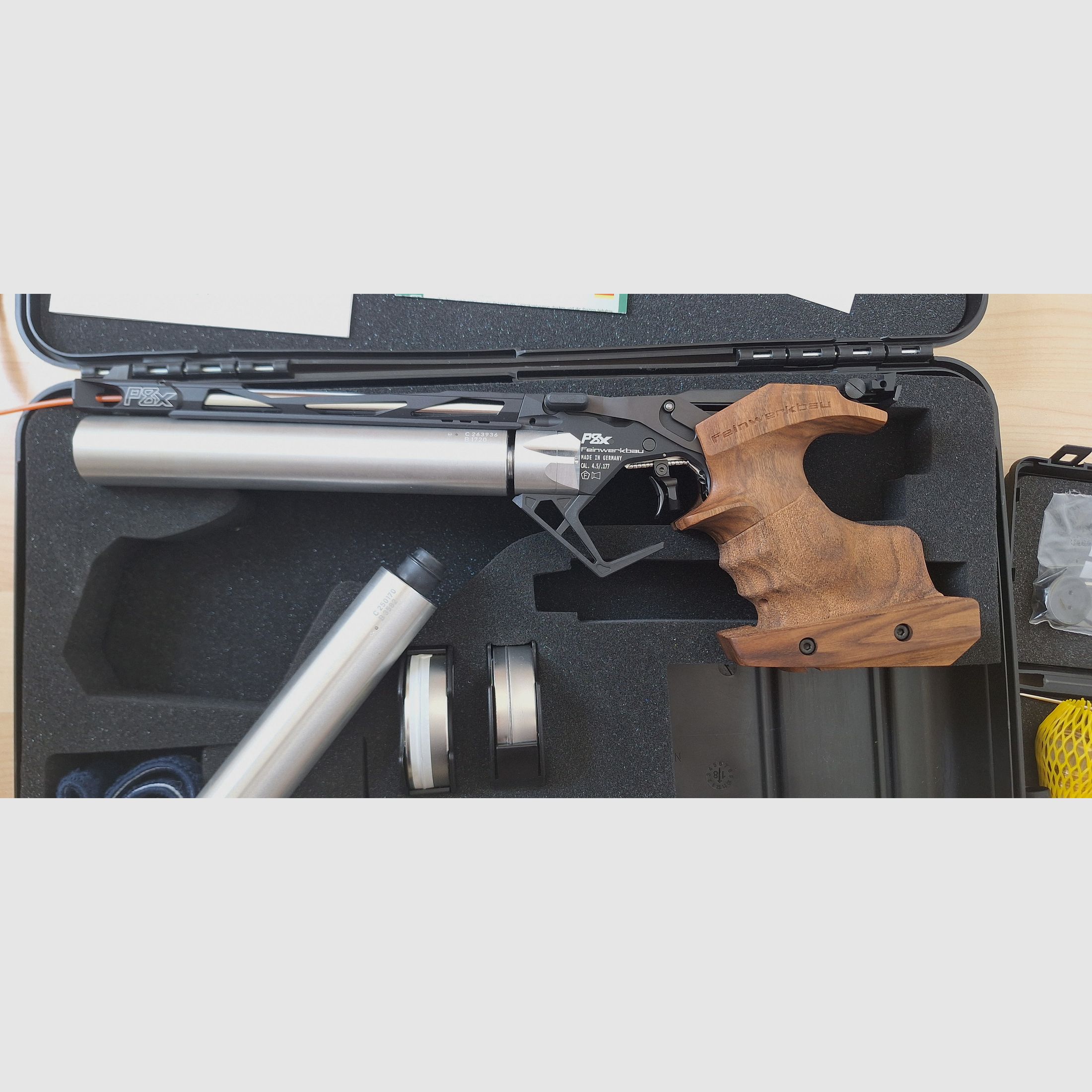 Feinwerkbau P8X Linkshänder (Gr.M)