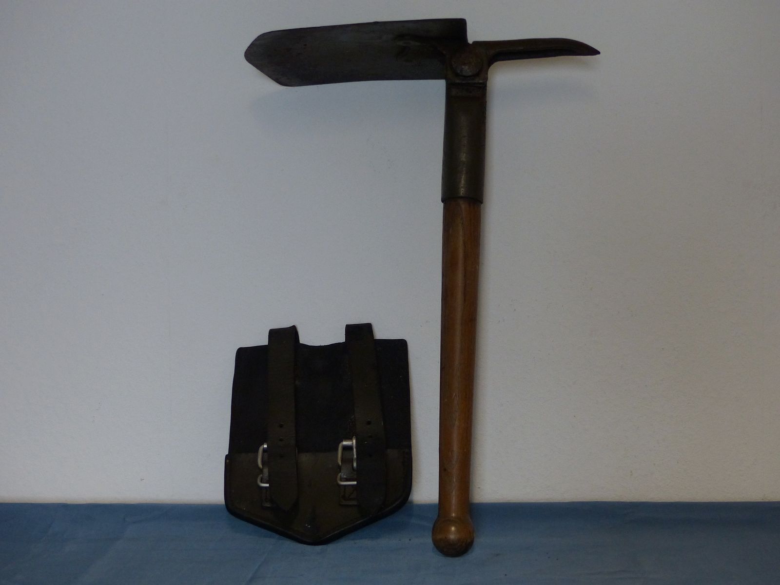 Bundeswehr ABC protection equipment transport bag, gas mask 2 filters and accessories BW 70s