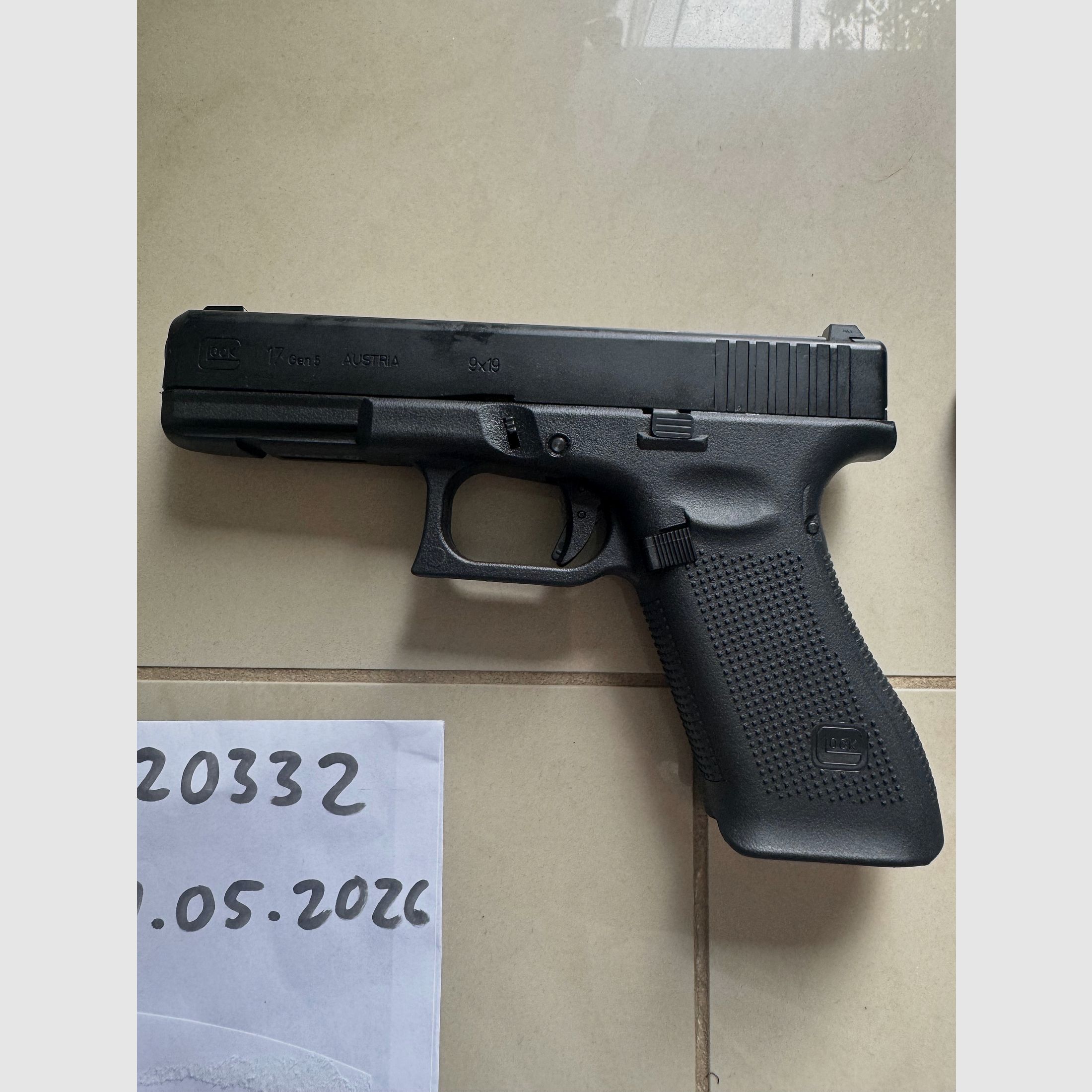 Airsoft Komplettset NEUWERTIG mit Begadi SMR16 und VFC Glock 17 