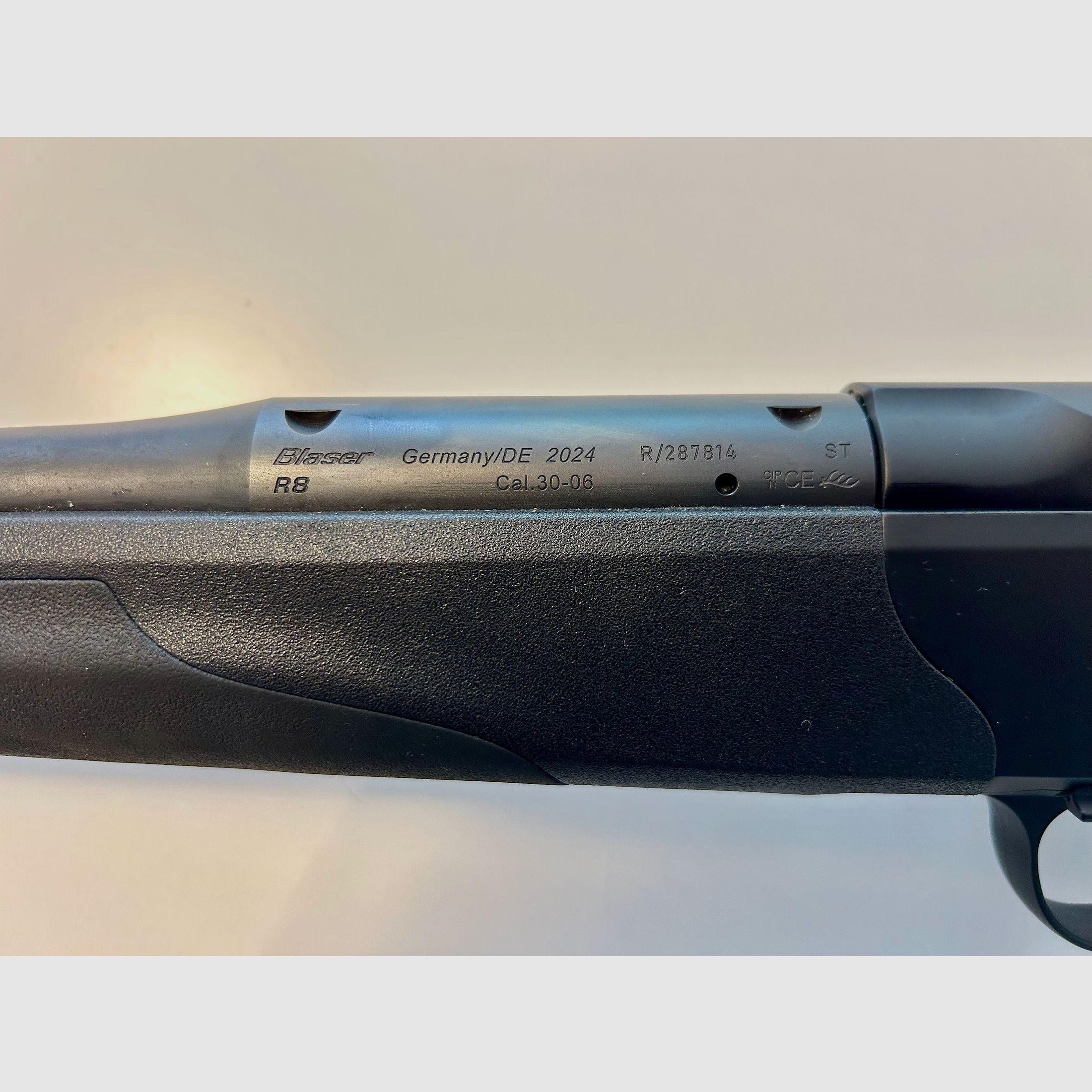 Blaser R8 Ultimate .30-06 – verstellbarer Schaftrücken – sehr gepflegt, schussarm + Hausken Schalldämpfer