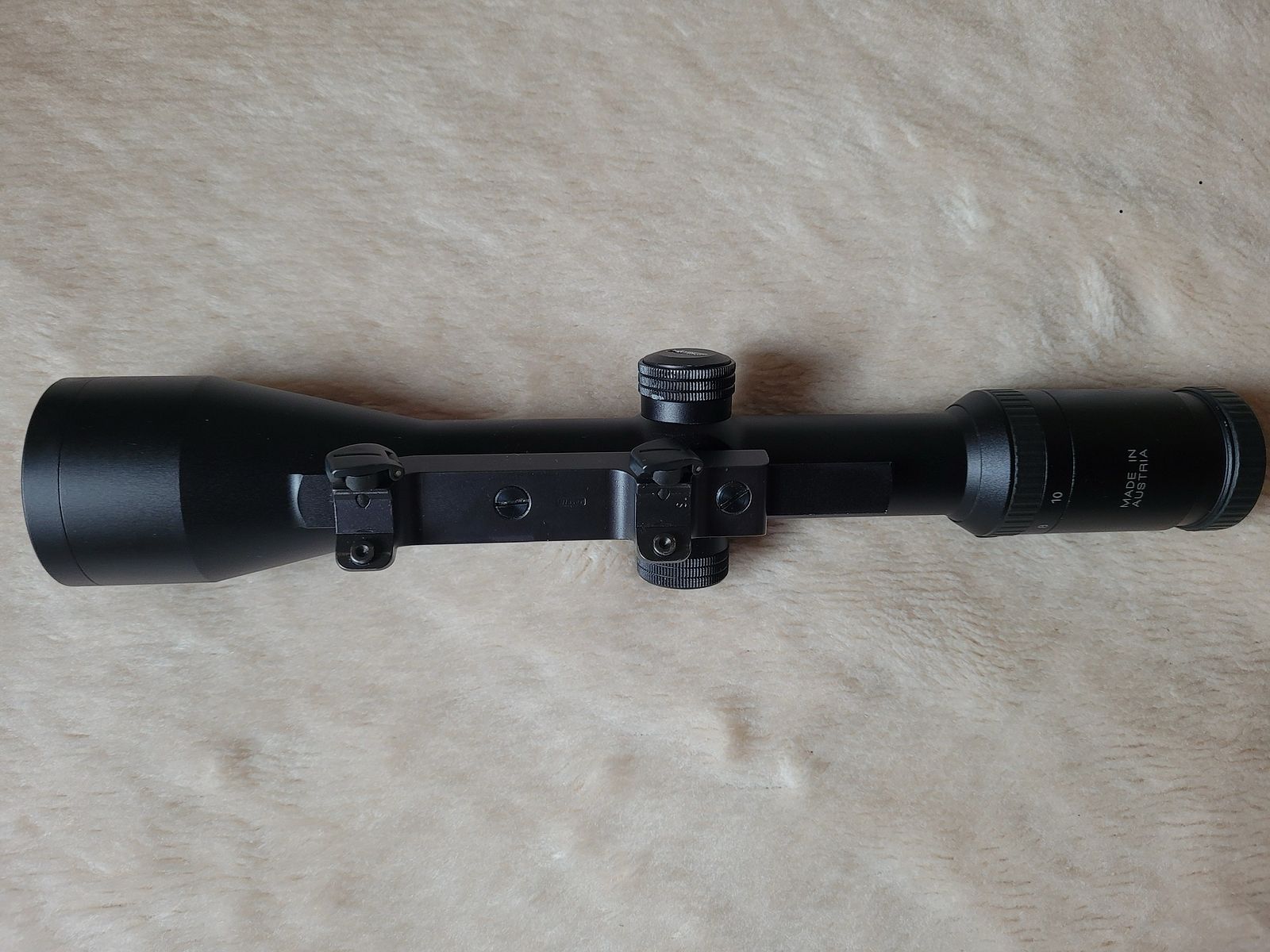 Kahles Helia CSX 2,5-10x50, Absehen 4 mit Leuchtpunkt und Blaser Sattelmontoge