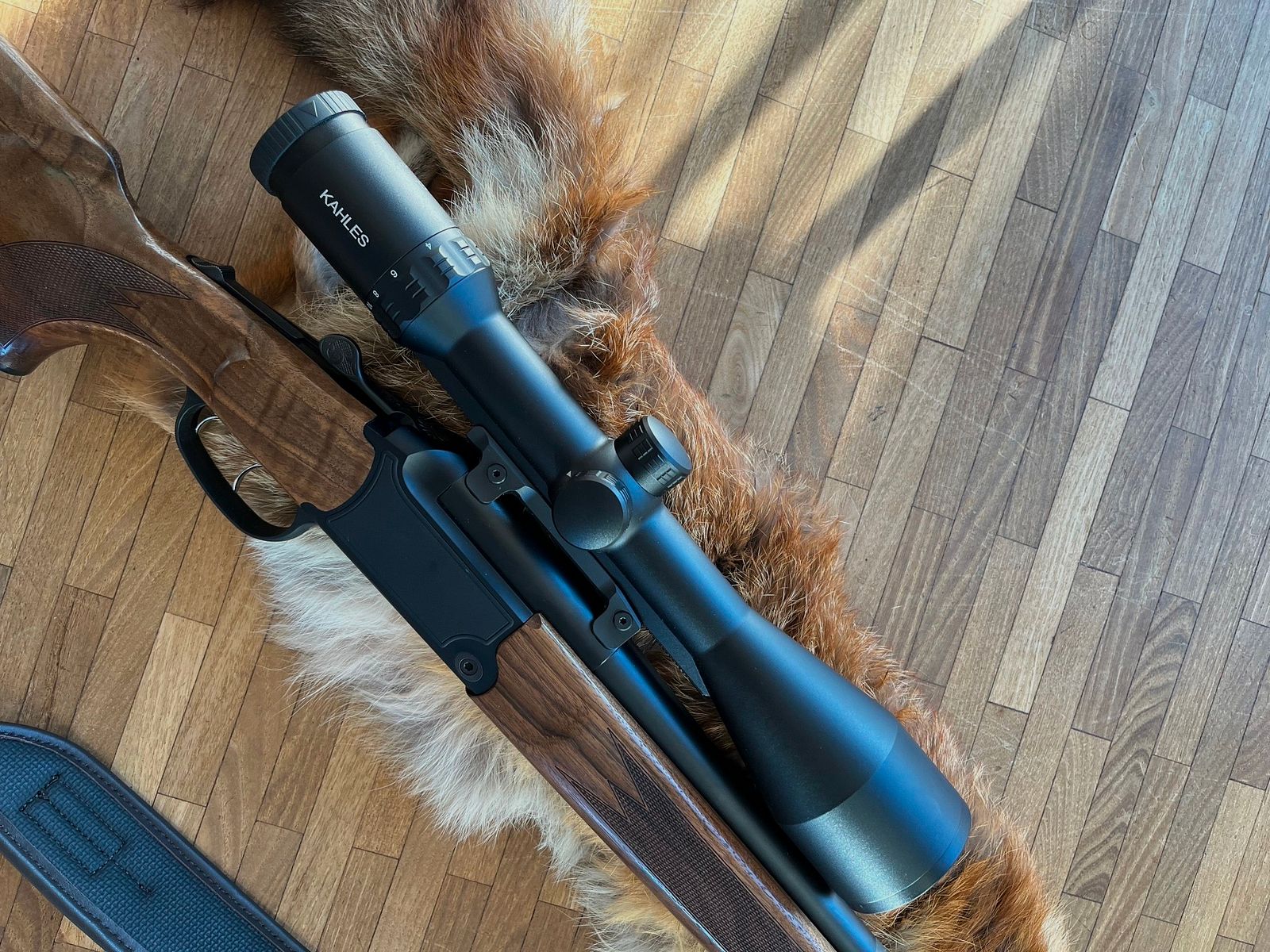 Blaser B95 avec canon interchangeable 5.6 ×52 et Kahles - comme neuf -