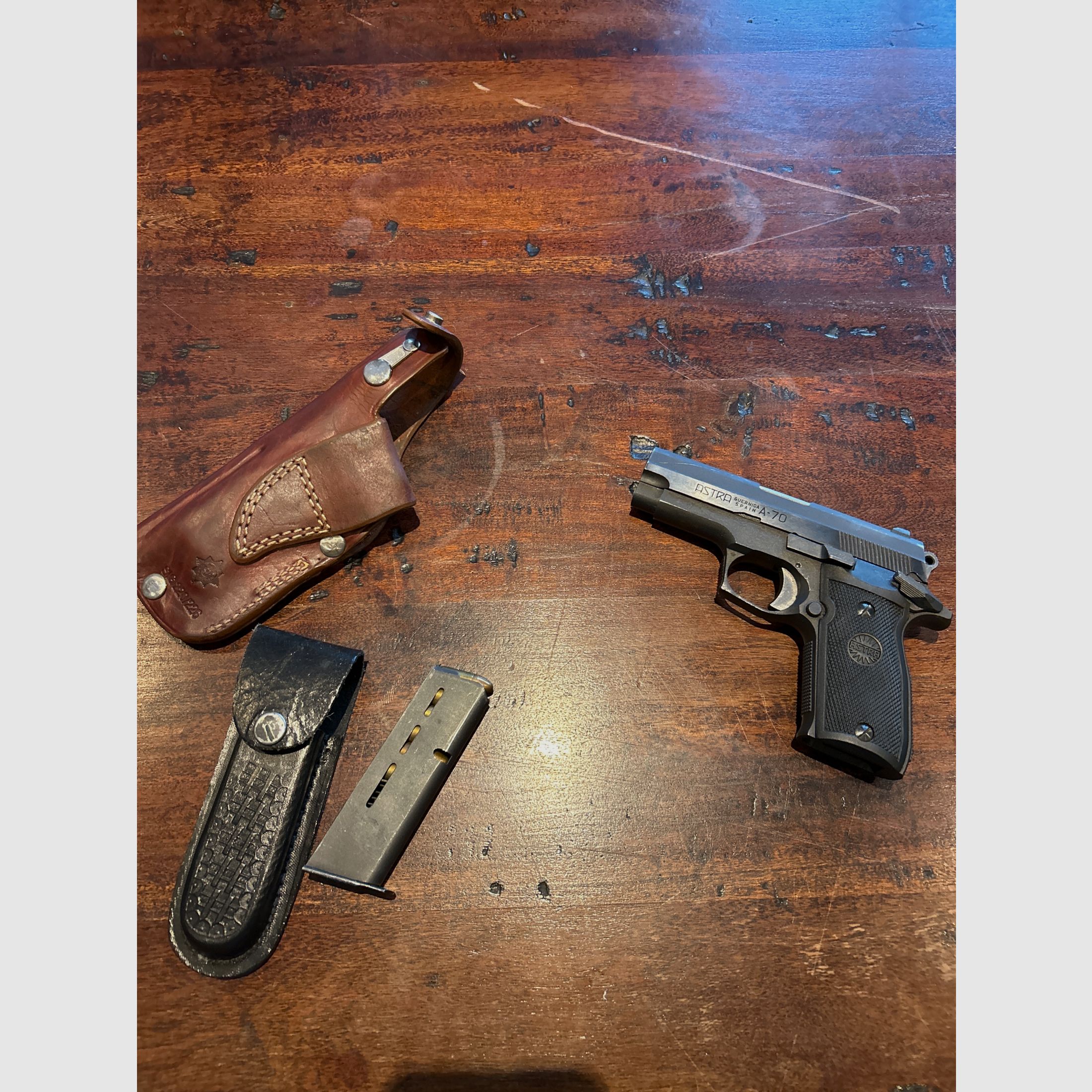 Pistola semiautomática Astra - A-70 - 9mm Luger, imagen 1 de 2
