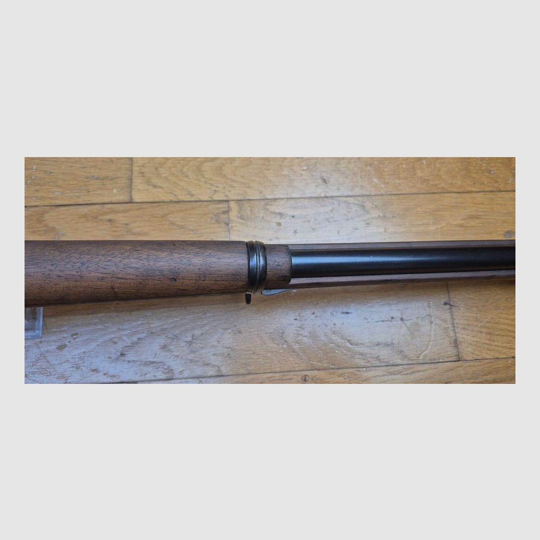 Wunderschönes Gewehr G98 – Gewehr 1898 – Arsenal Spandau 1900 – Originalkaliber 8×57 IS – Vollständig monomatrikuliert außer der konformen Reinigungsstange – Original braune Lederriemen – Prestigeträchtige Zuordnung zum 1. Grenadier Kronprinz „1. R. 4. 150.“ – TBE+, Bild 22 von 31
