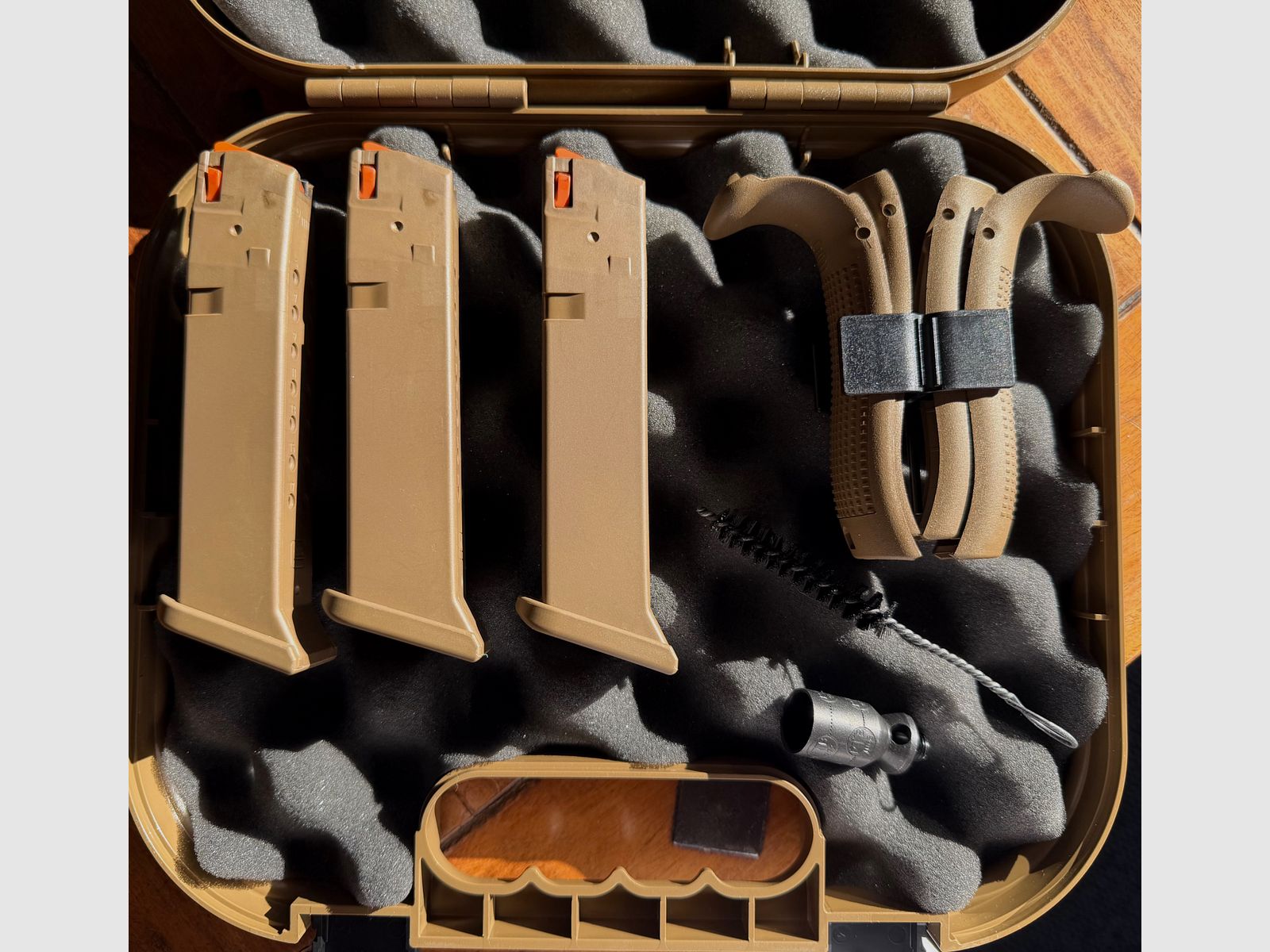 Glock 17 Gen5 French Army Limited Blank Firing 9mm 3 Magazines TOP, image 4 of 6