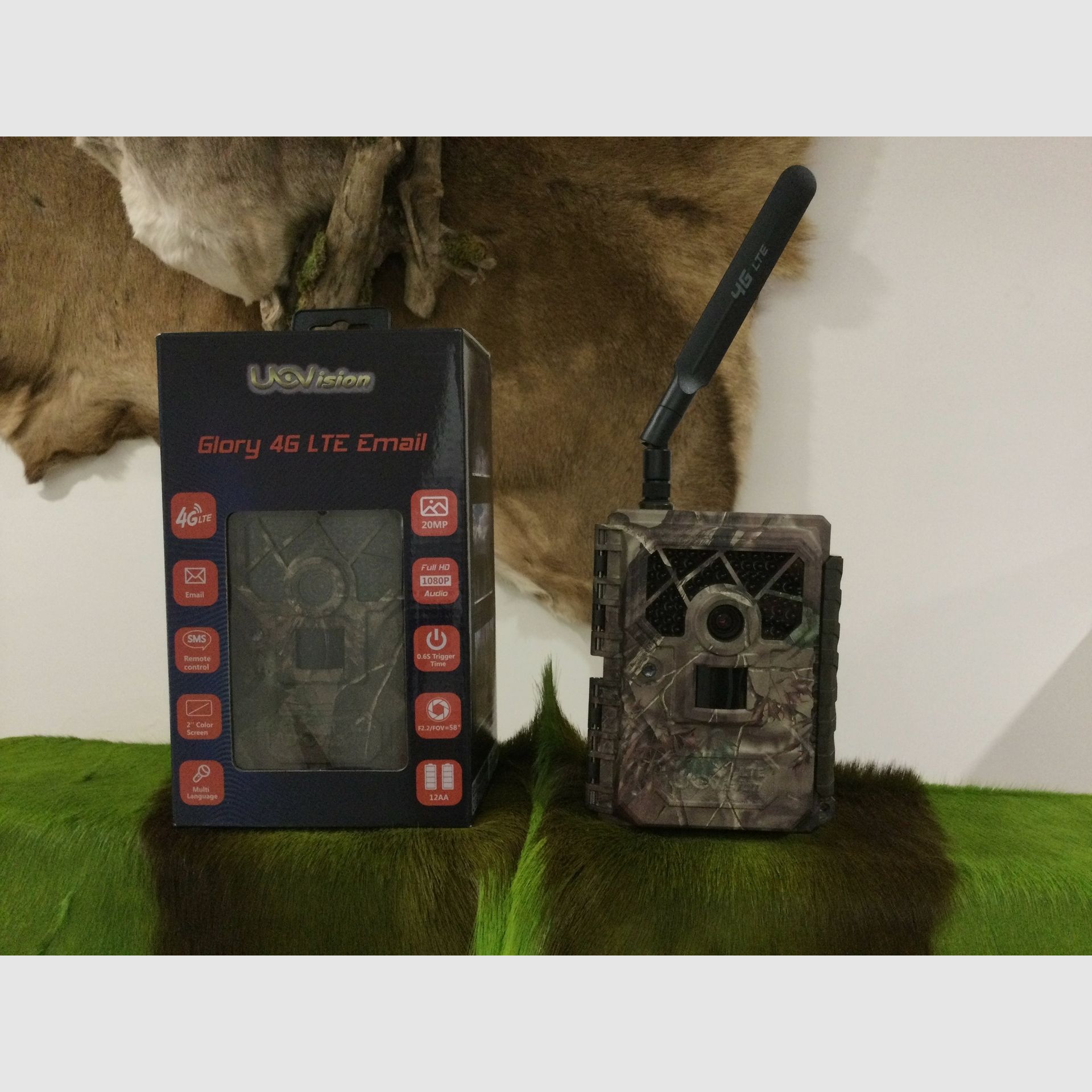 Uovision Glory 4G LTE Email Trail Camera / Surveillance Camera, image 1 of 3