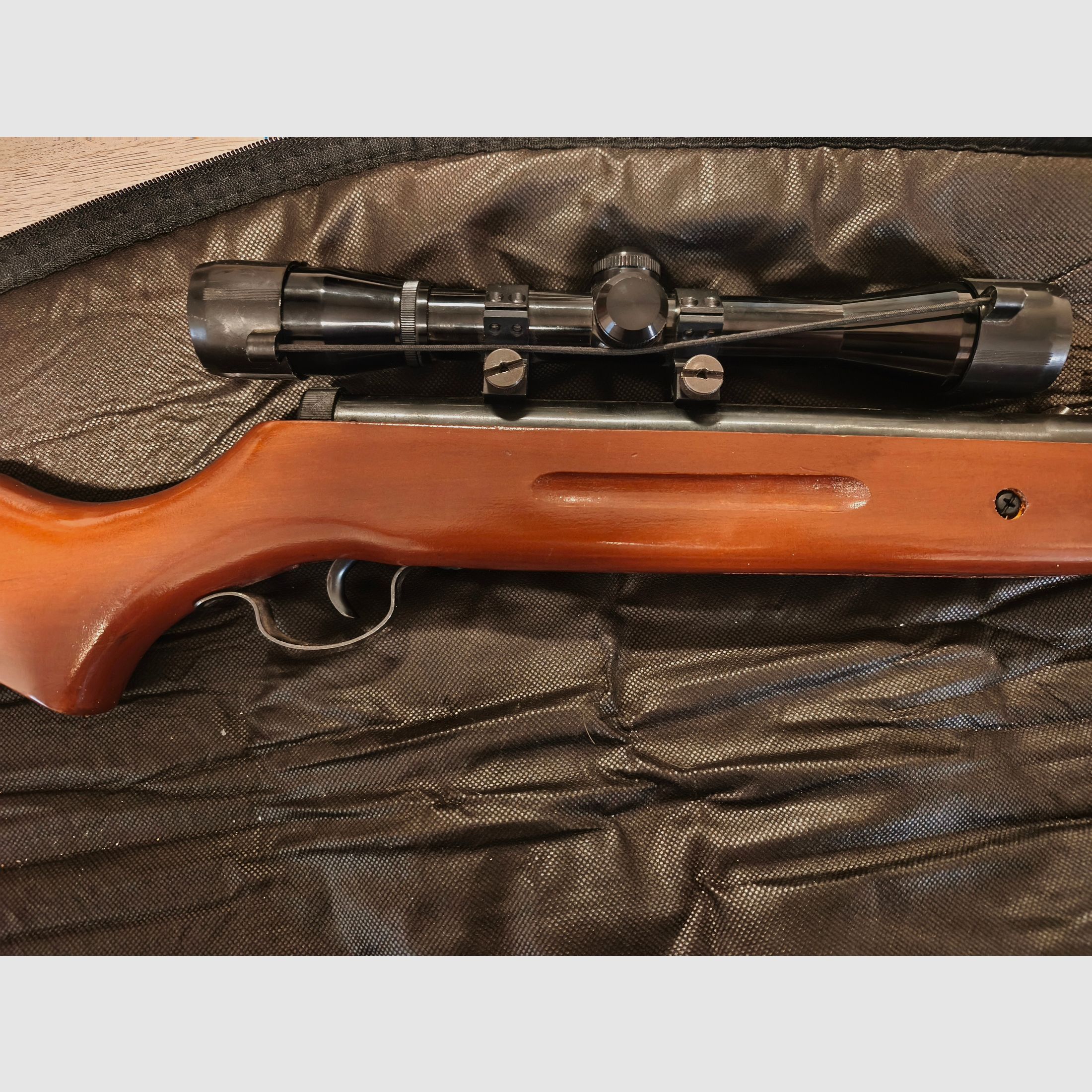 Luftgewehr Kaliber 4,5mm mit Zubehör und Tasche
