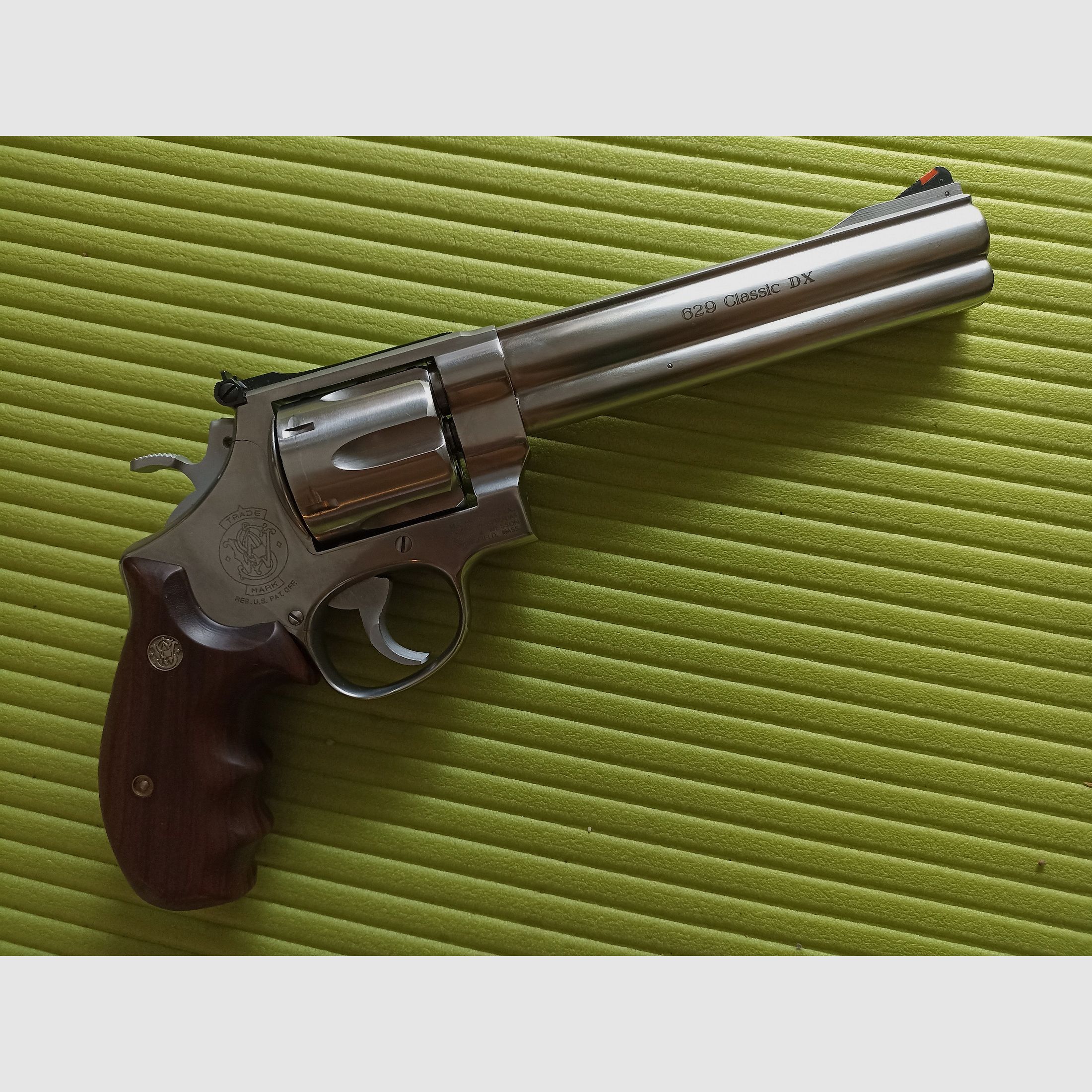 Smith & Wesson 629 Classic DX .44 Magnum Edelstahl